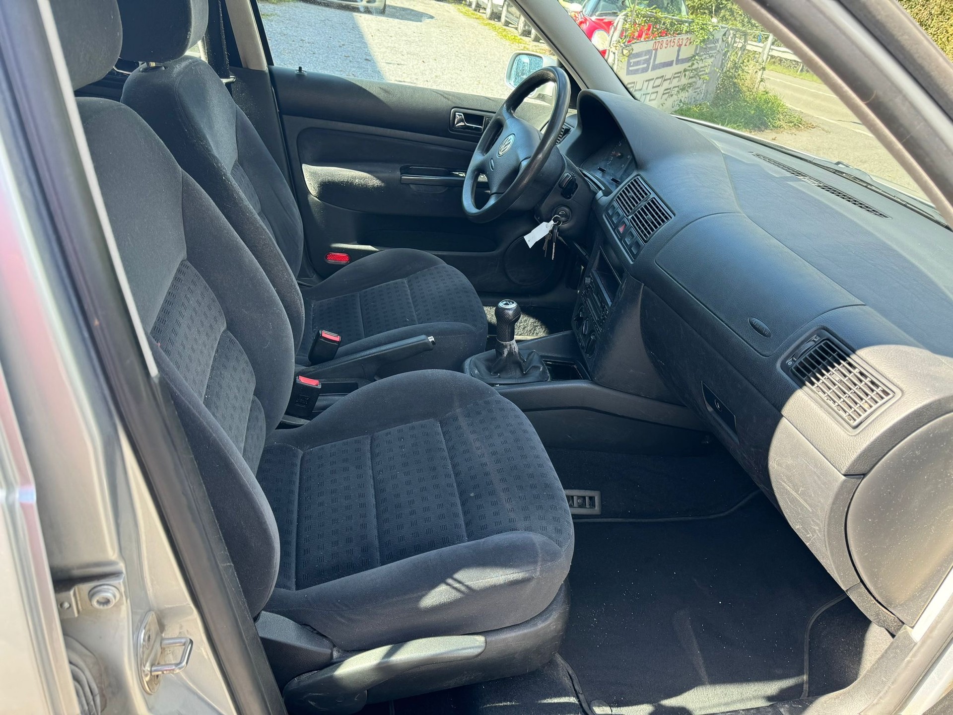 VW Golf Variant 2.0 Comfortline 4Motion-image-7