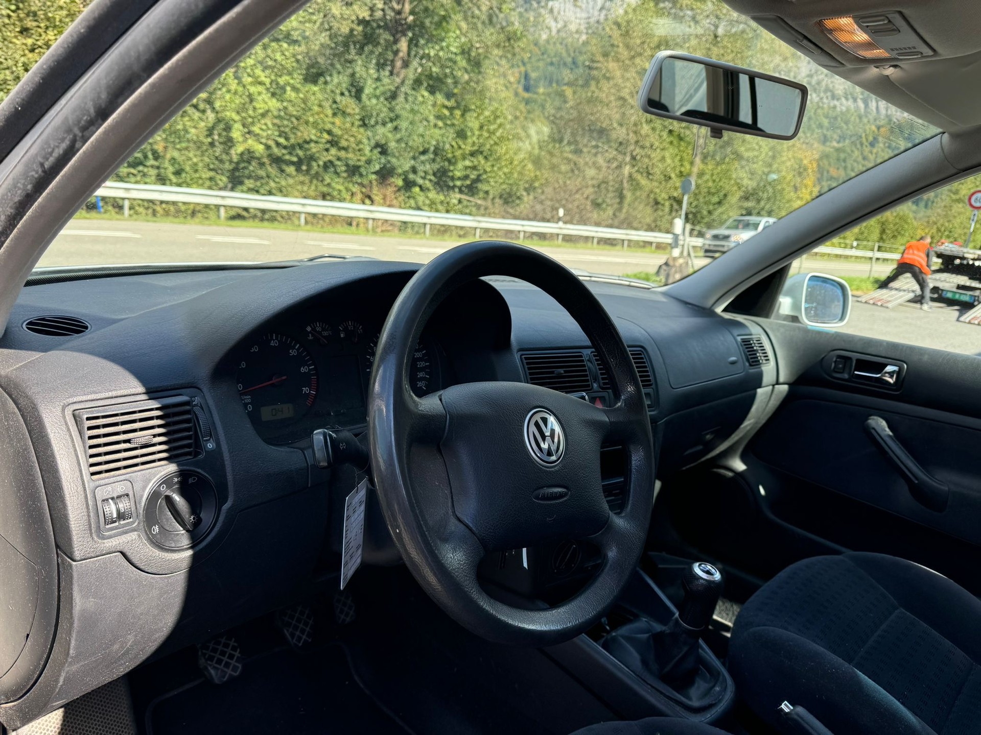 VW Golf Variant 2.0 Comfortline 4Motion-image-4