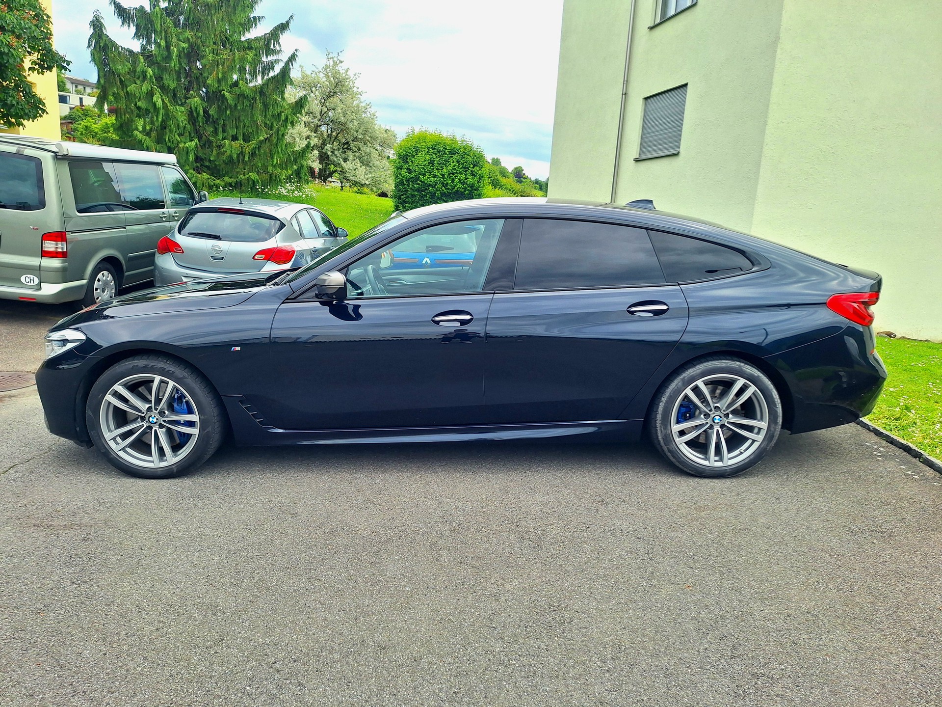 BMW 630d GT xDrive, M-Paket, Head-Up, Massagensitze, Panoramadach, MfK-image-1