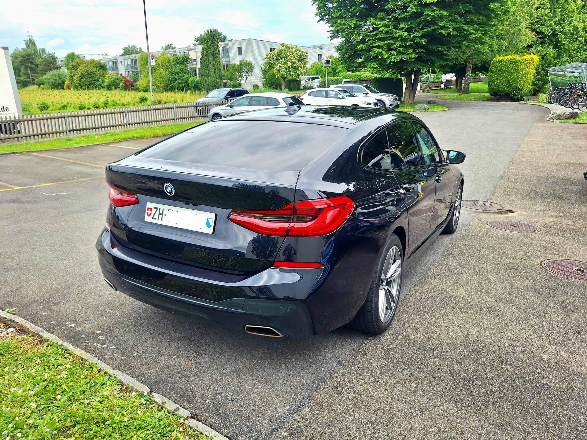 BMW 630d GT xDrive, M-Paket, Head-Up, Massagensitze, Panoramadach, MfK-image-2