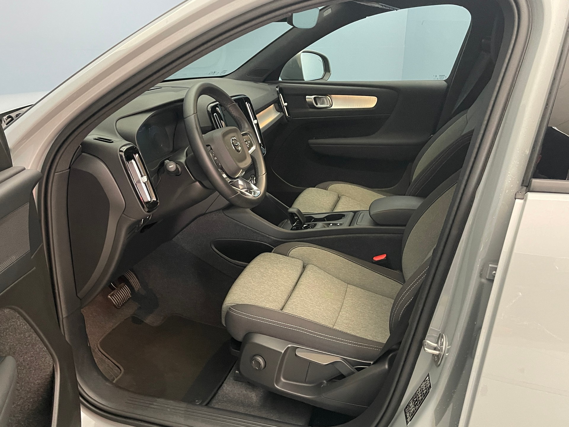 VOLVO XC40 1.5 T2 XCITE-image-7