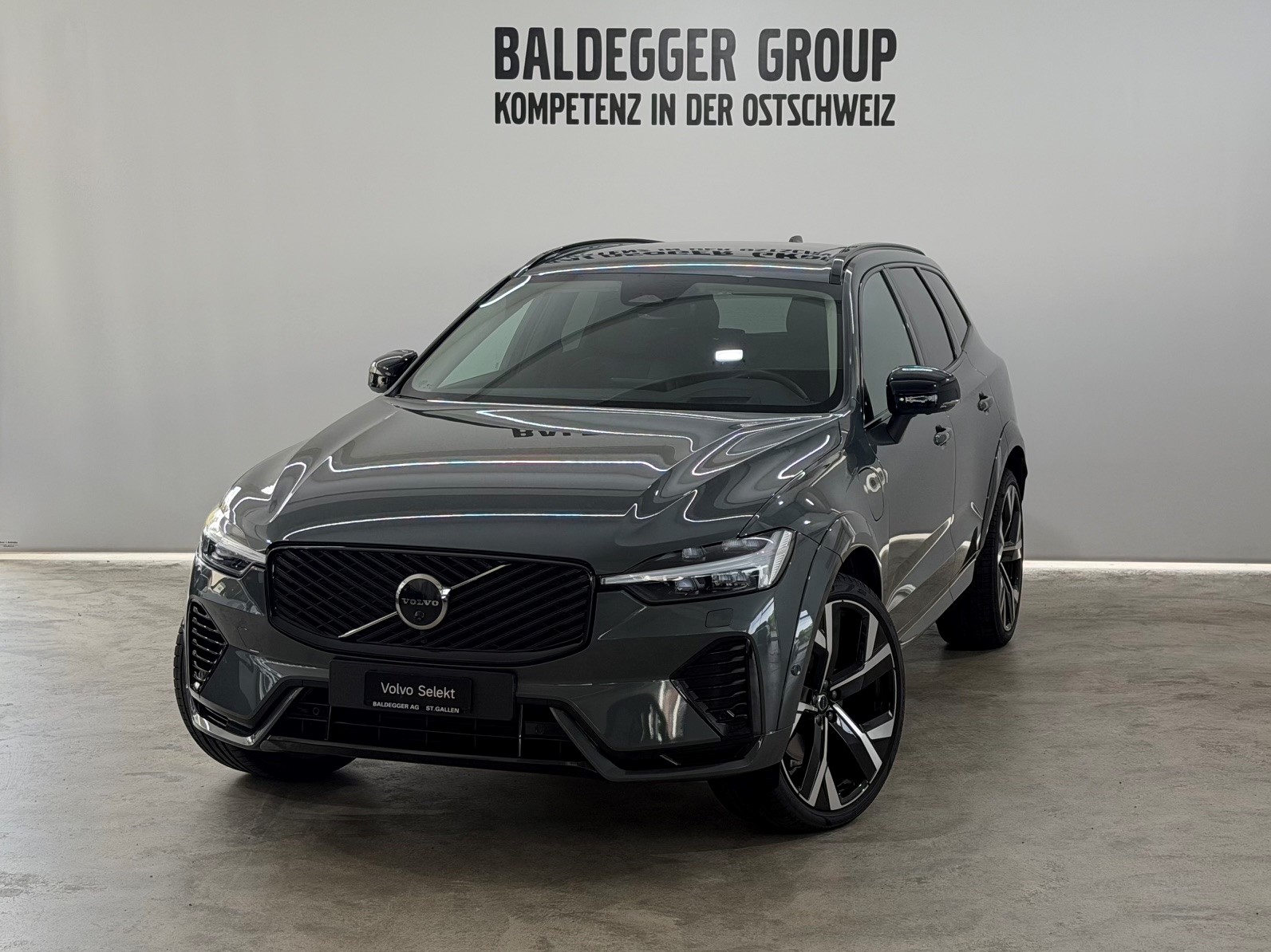 VOLVO XC60 2.0 T6 TE Ultra Dark eAWD