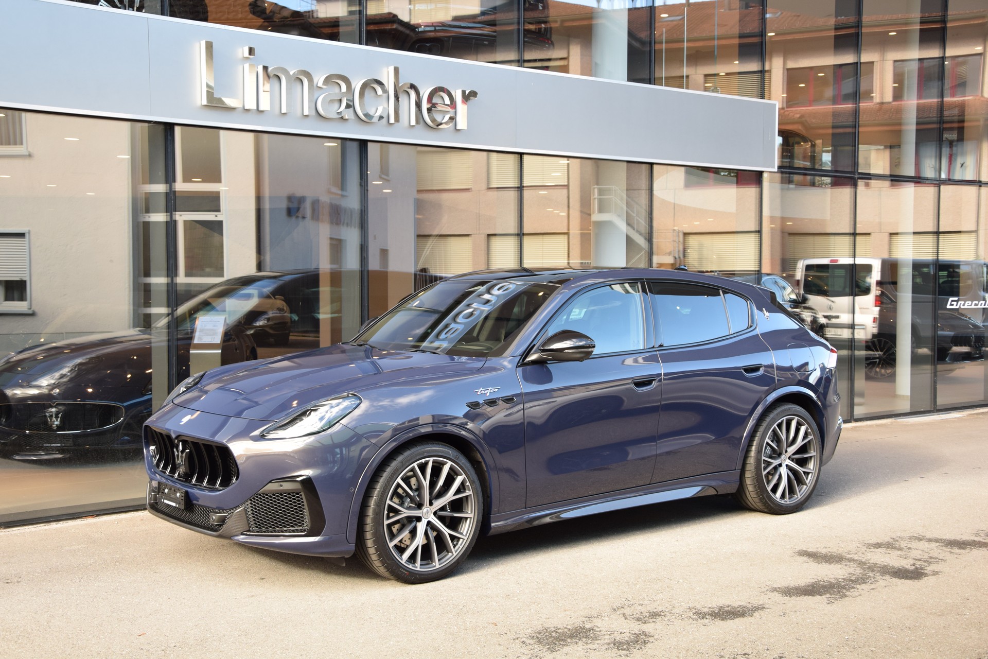MASERATI Grecale 3.0 Trofeo Automatica-image-0