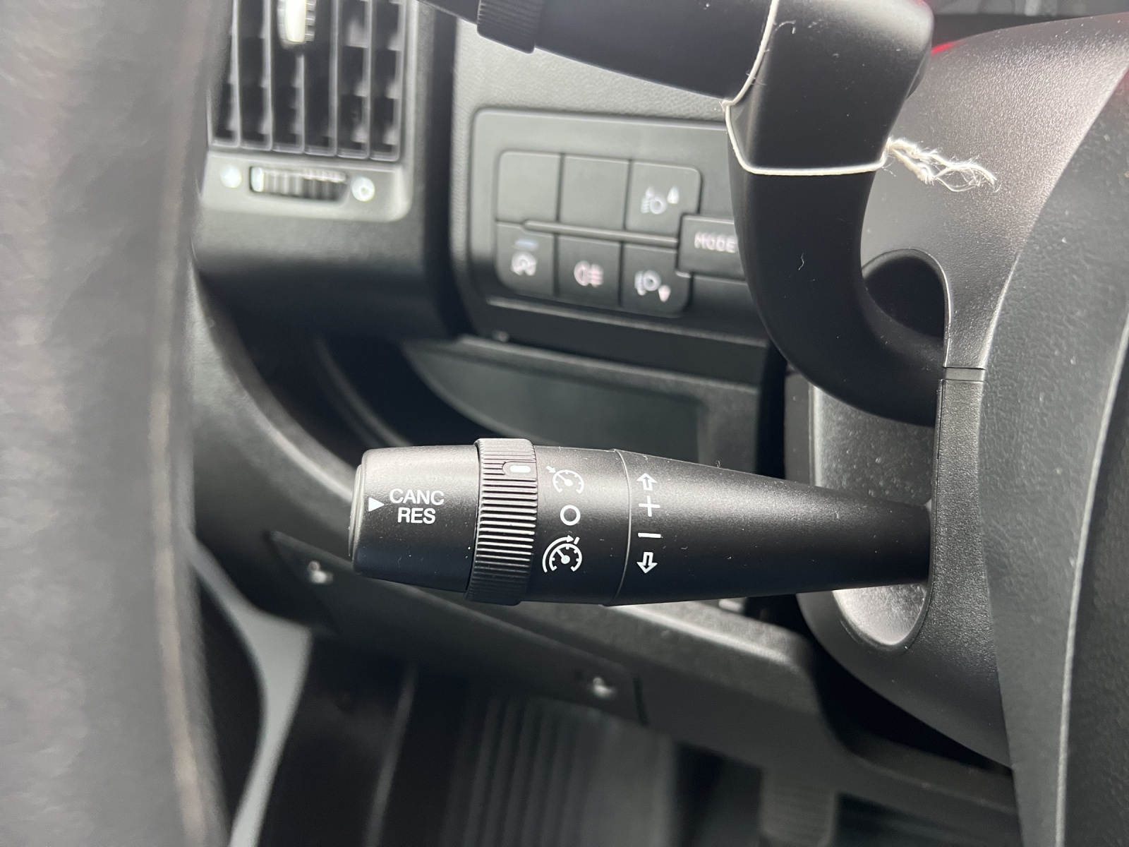 PEUGEOT Boxer 2.2 HDI 335 Premium L2H2-image-24