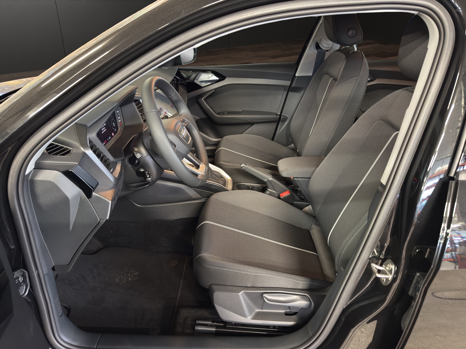 AUDI A1 Sportback 30 TFSI Attraction S-tronic-image-7