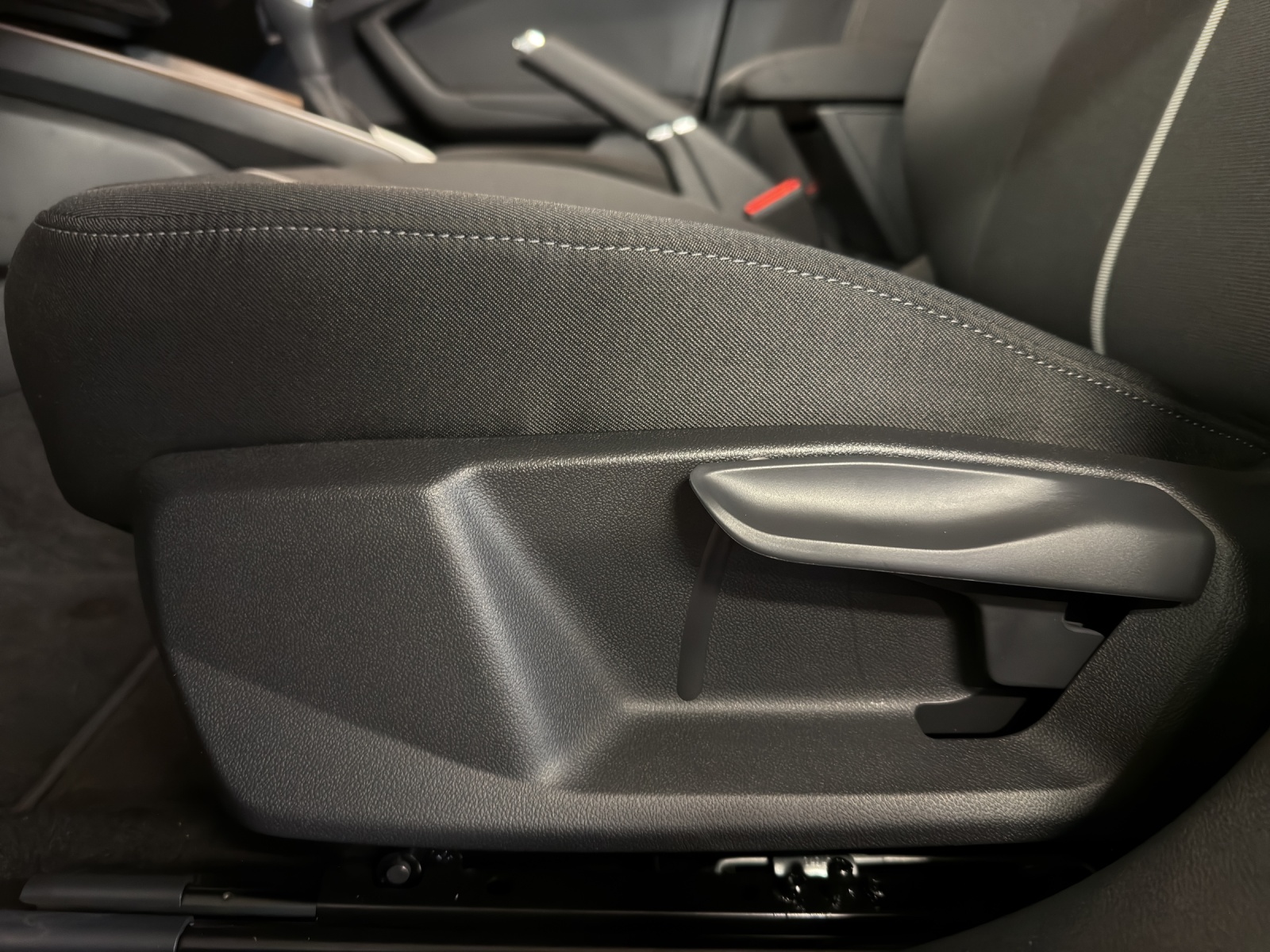 AUDI A1 Sportback 30 TFSI Attraction S-tronic-image-21