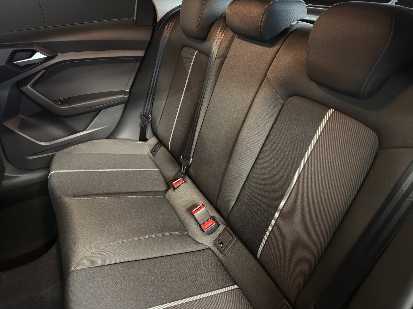 AUDI A1 Sportback 30 TFSI Attraction S-tronic-image-10