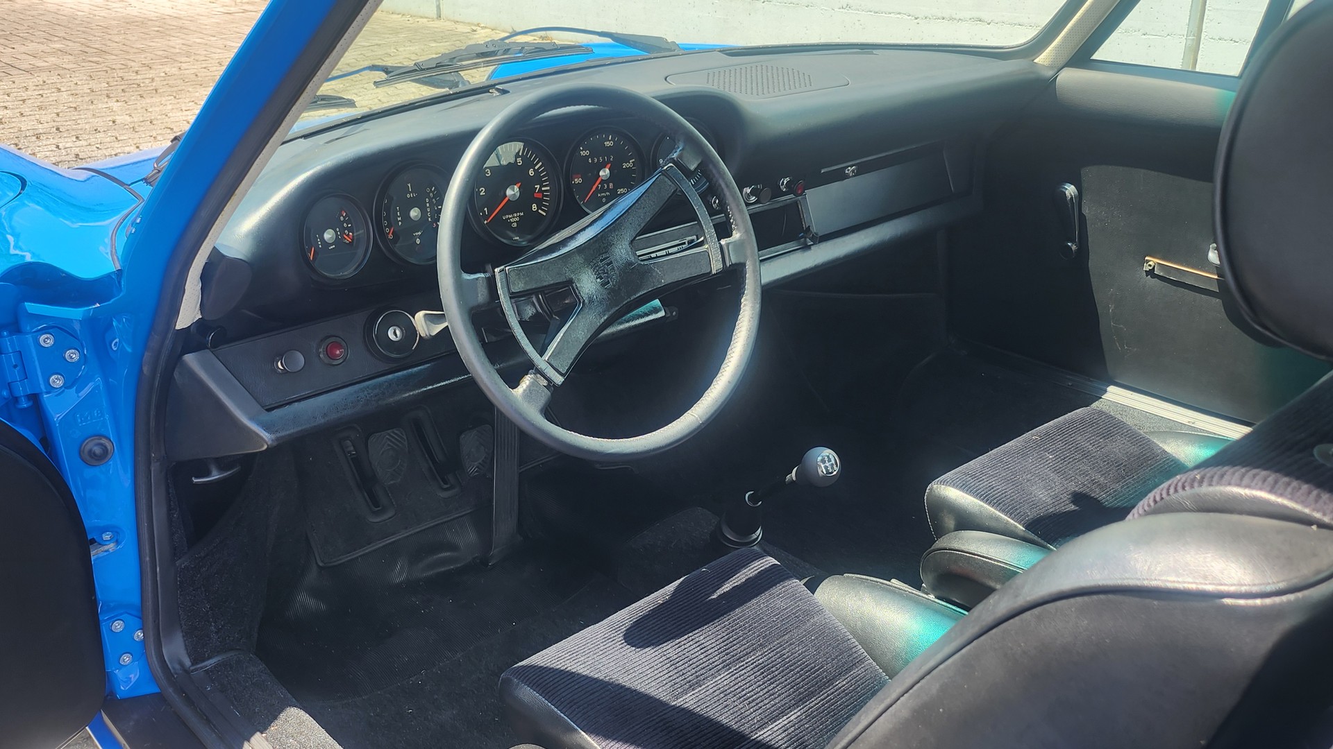 PORSCHE S-image-3