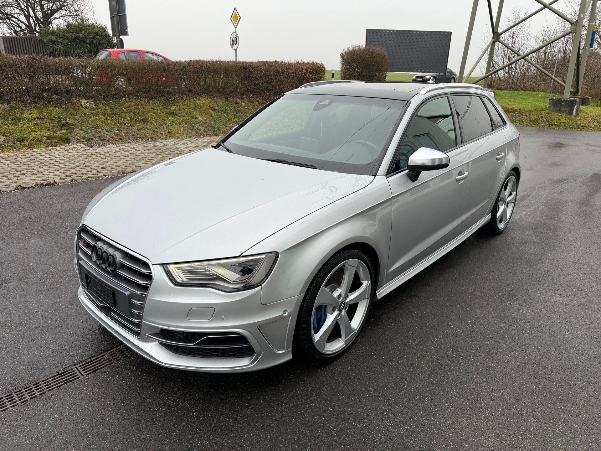 AUDI S3 Sportback 2.0 TFSI quattro S-tronic-image-1