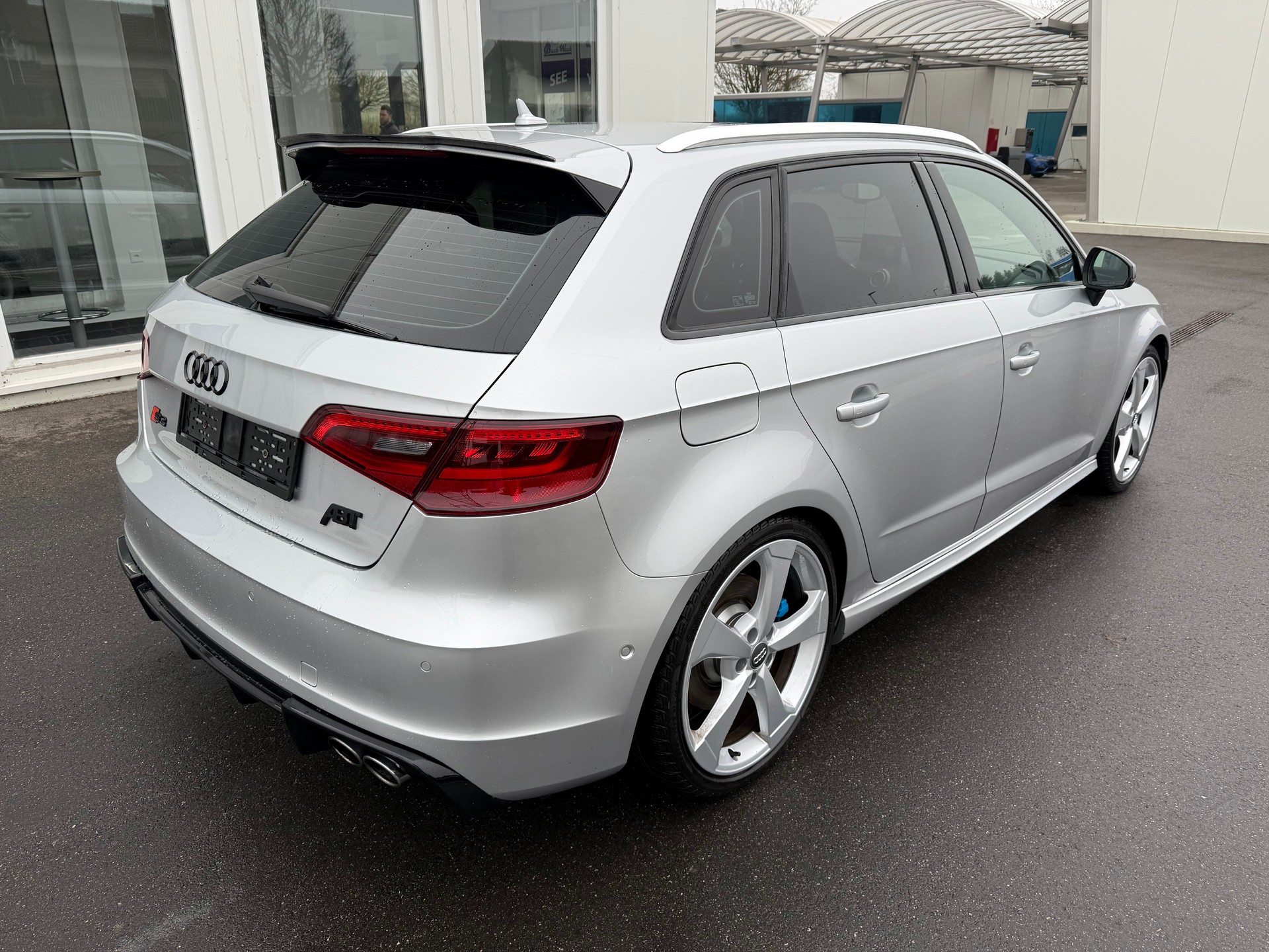 AUDI S3 Sportback 2.0 TFSI quattro S-tronic-image-5