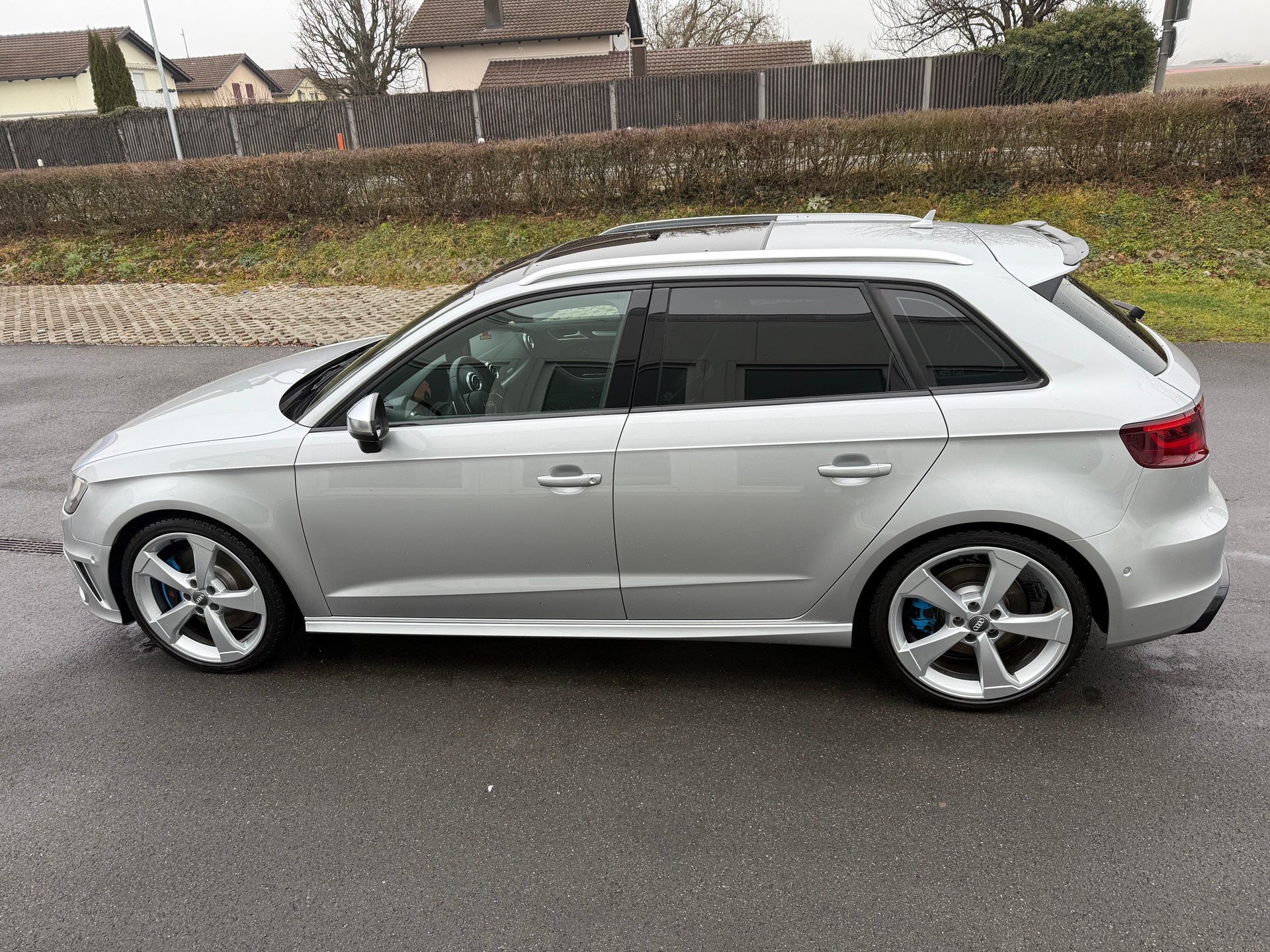 AUDI S3 Sportback 2.0 TFSI quattro S-tronic-image-2