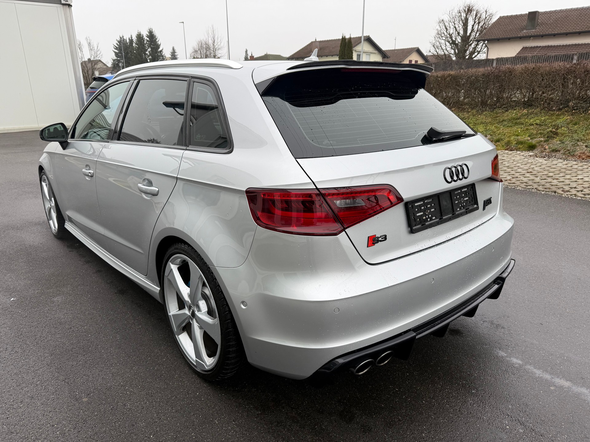 AUDI S3 Sportback 2.0 TFSI quattro S-tronic-image-3