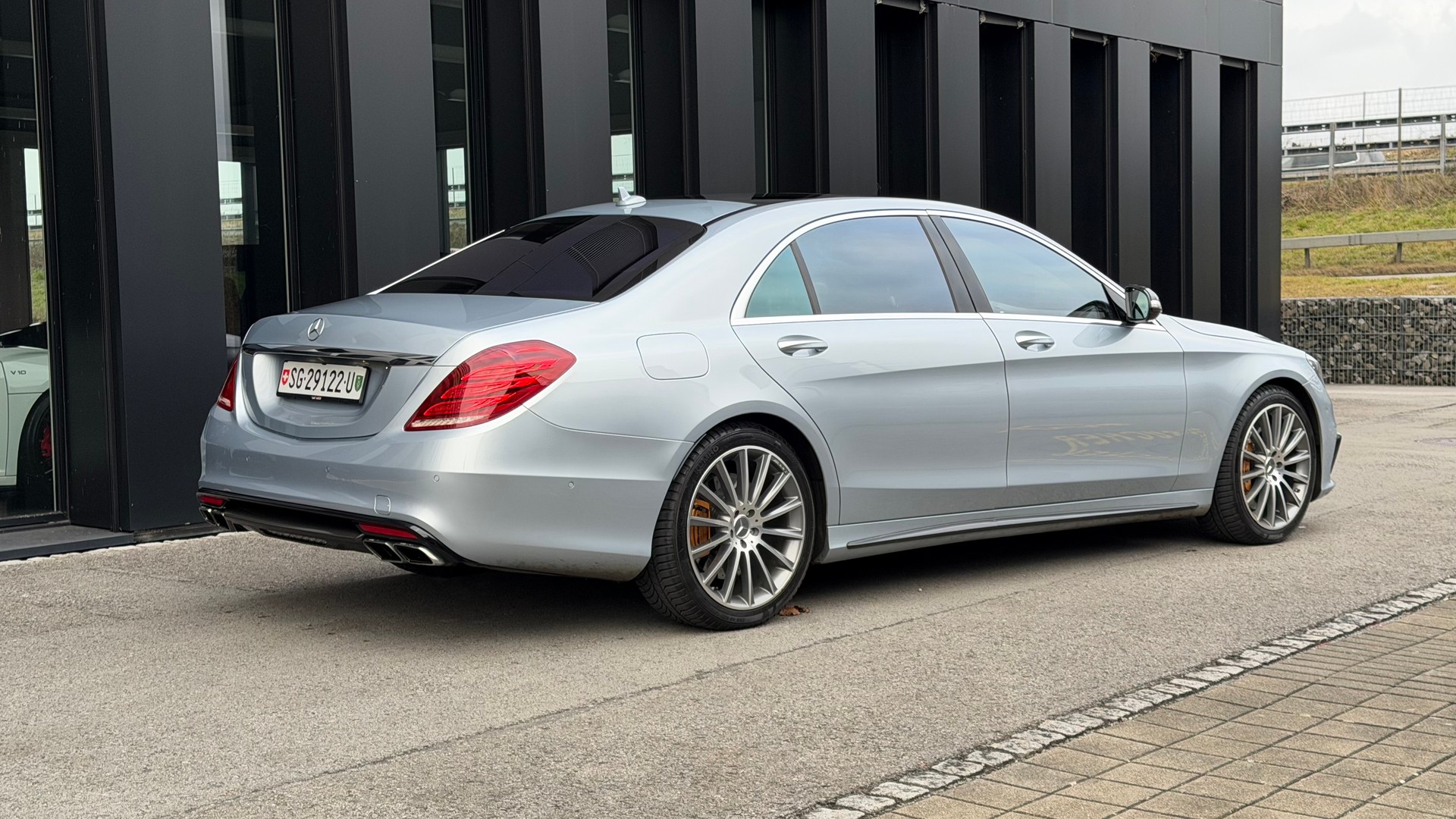 MERCEDES-BENZ S 63 AMG L 4Matic ♦️585 PS V8*Vollausstattung*NEUE Bremsen*CH Fahrzeug♦️-showroom-element-3