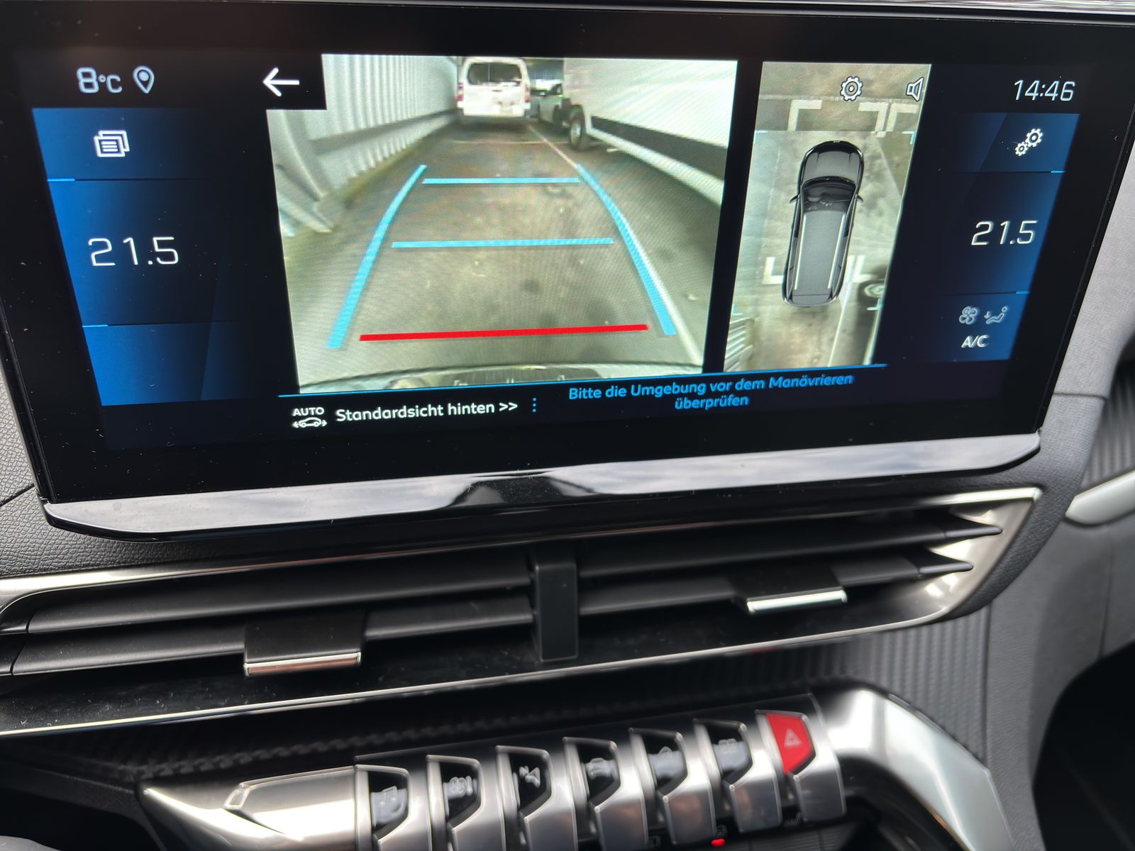 PEUGEOT 5008 1.5 BlueHDi Allure Pack EAT8-image-16