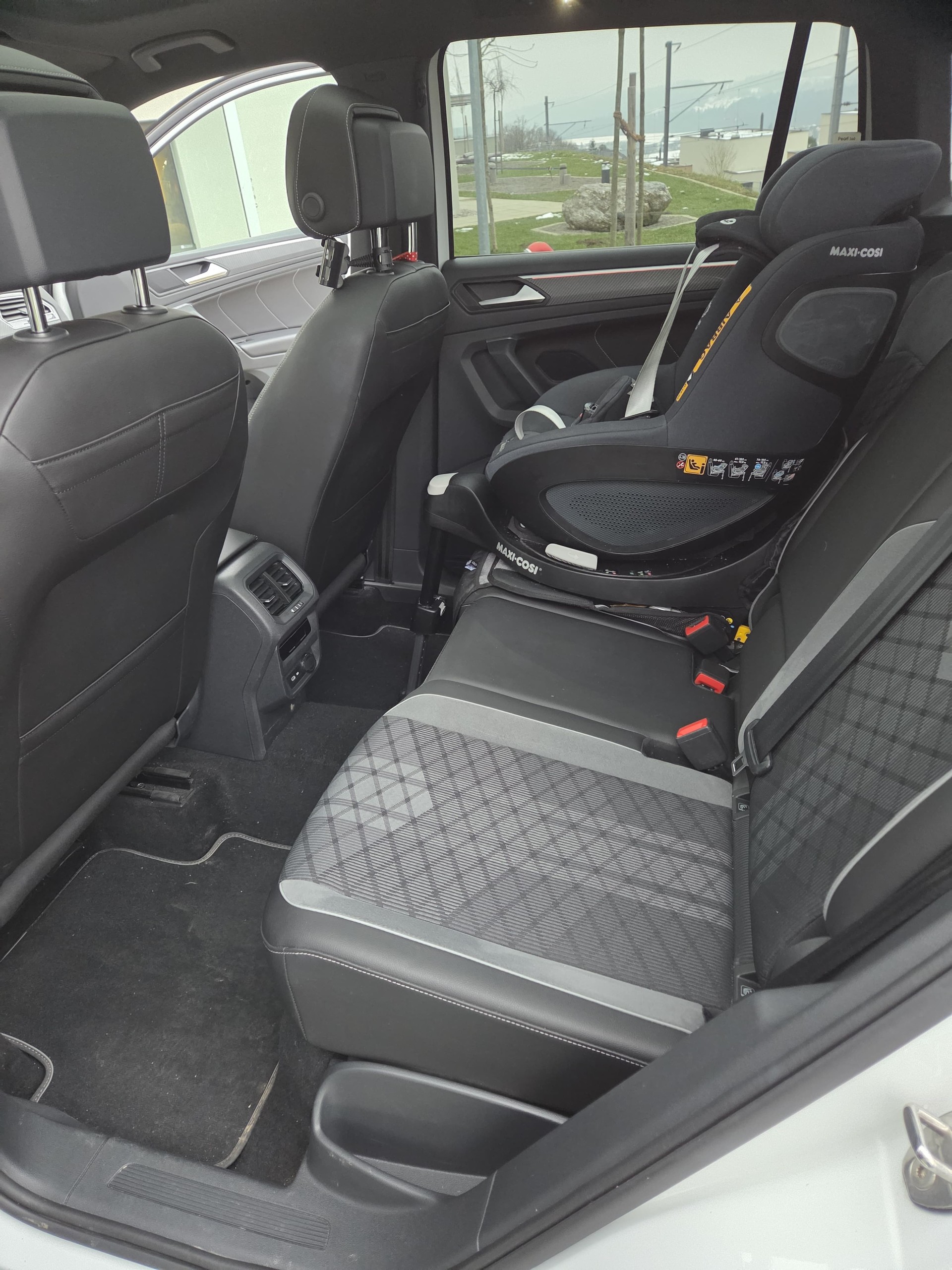 VW Tiguan 2.0TSI R-Line 4Motion DSG-image-13