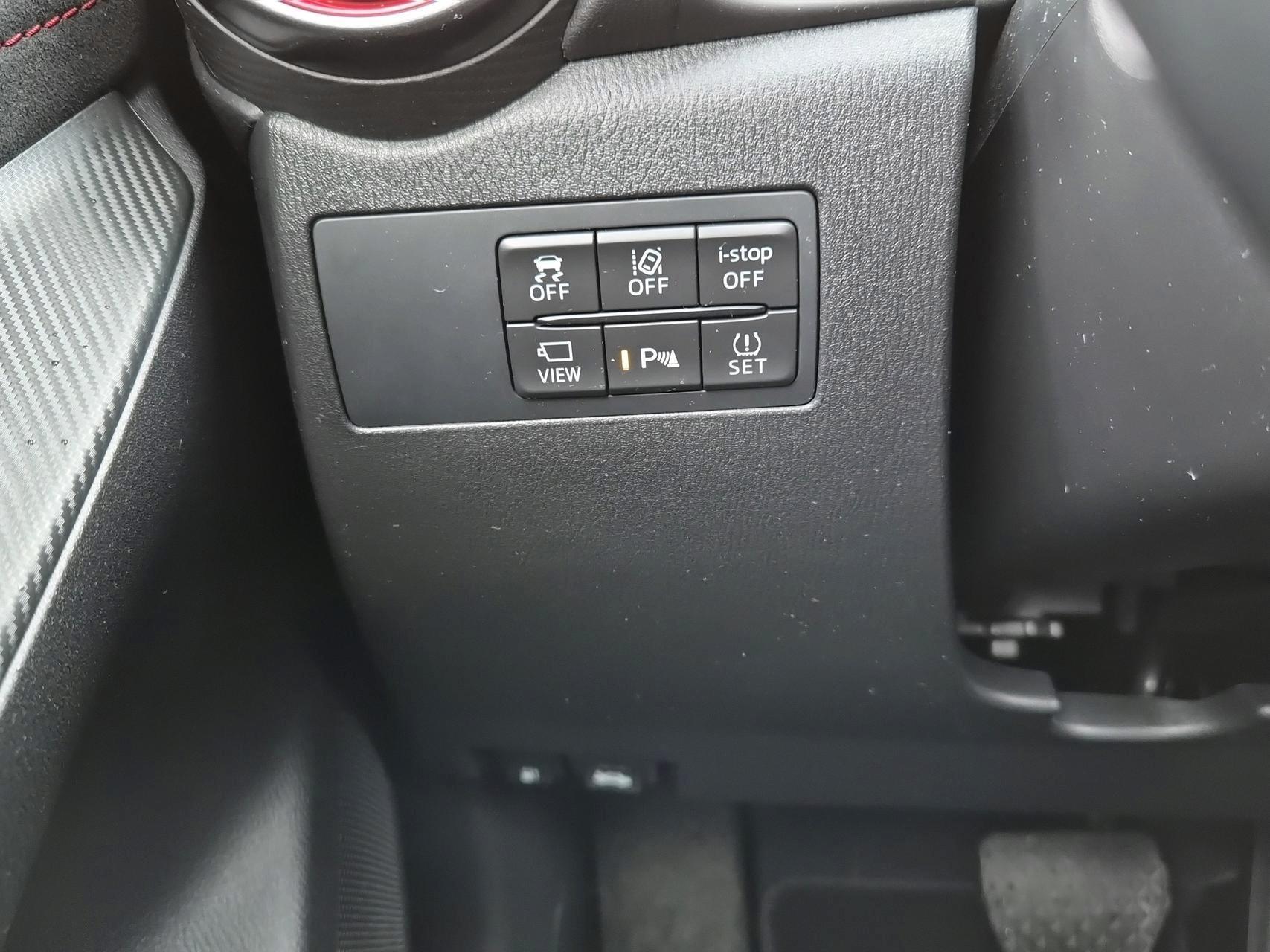 MAZDA 2 SKYACTIV-G 90 Homura Aka Automat-image-14
