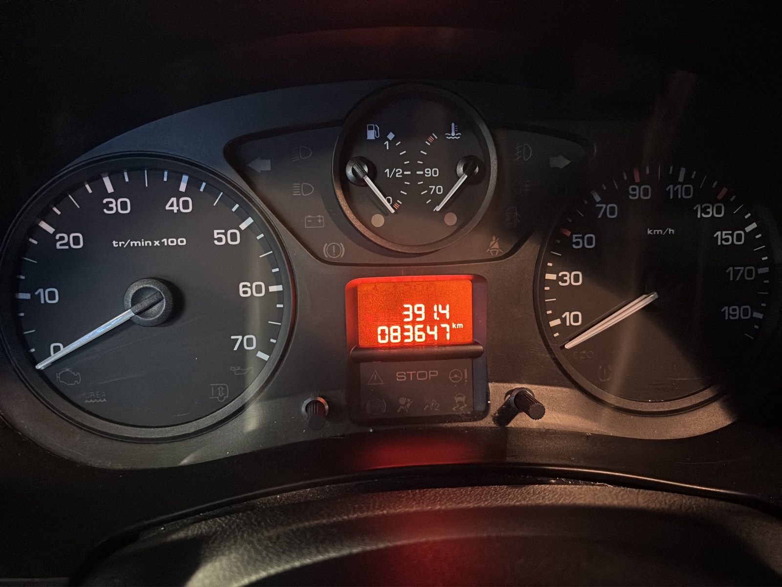 PEUGEOT Partner 1.6 BlueHDI S&S Allure-image-11