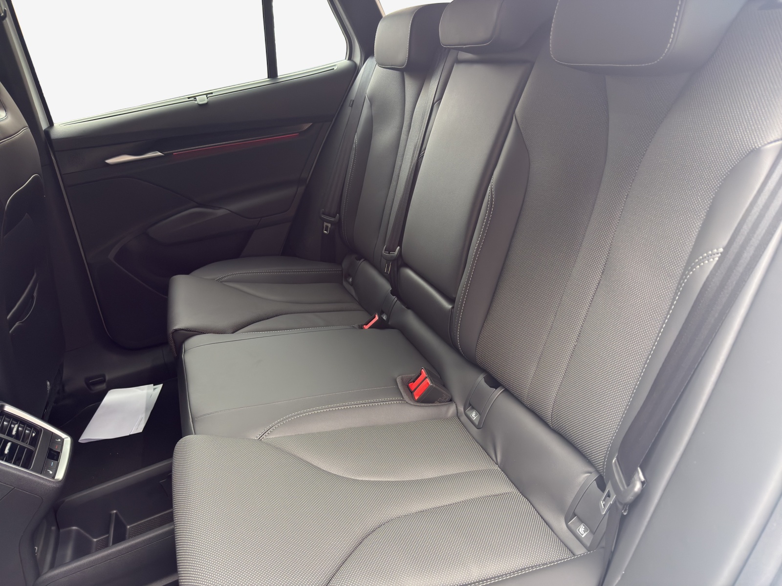 SKODA Enyaq 4x4 RS-image-11