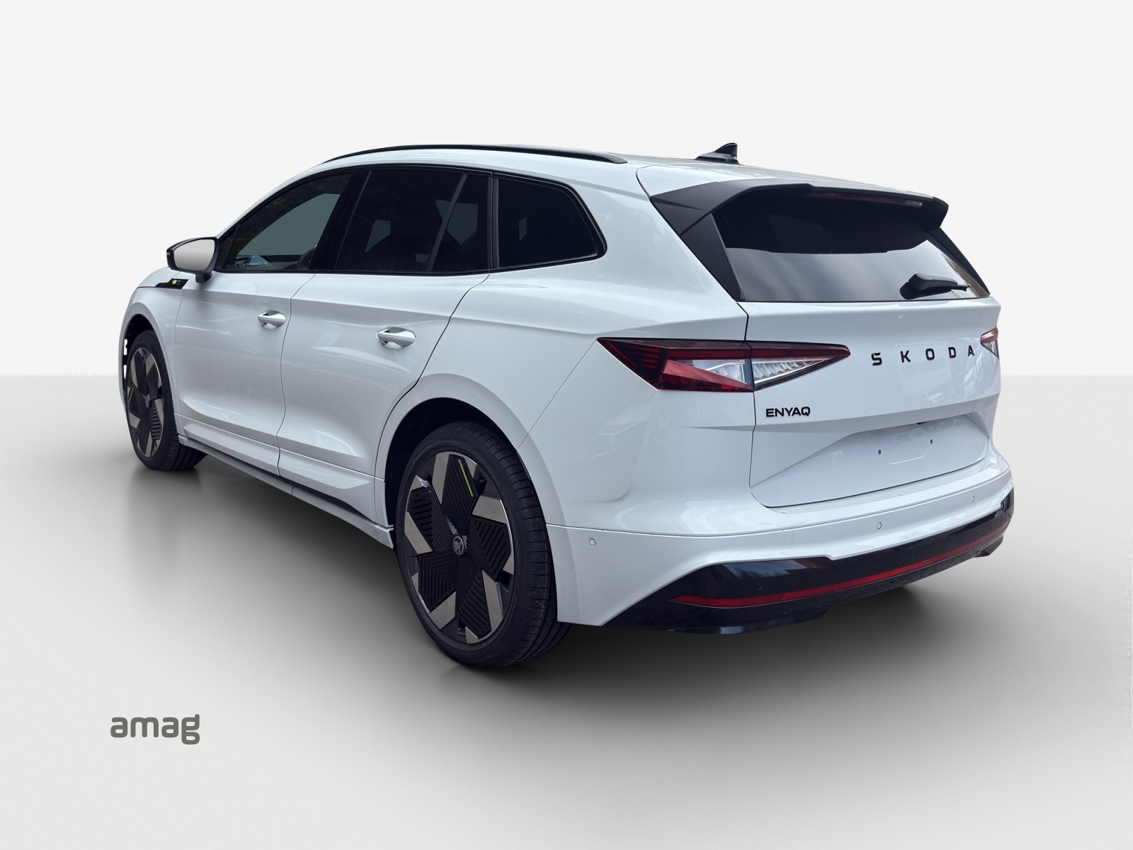 SKODA Enyaq 4x4 RS-image-2