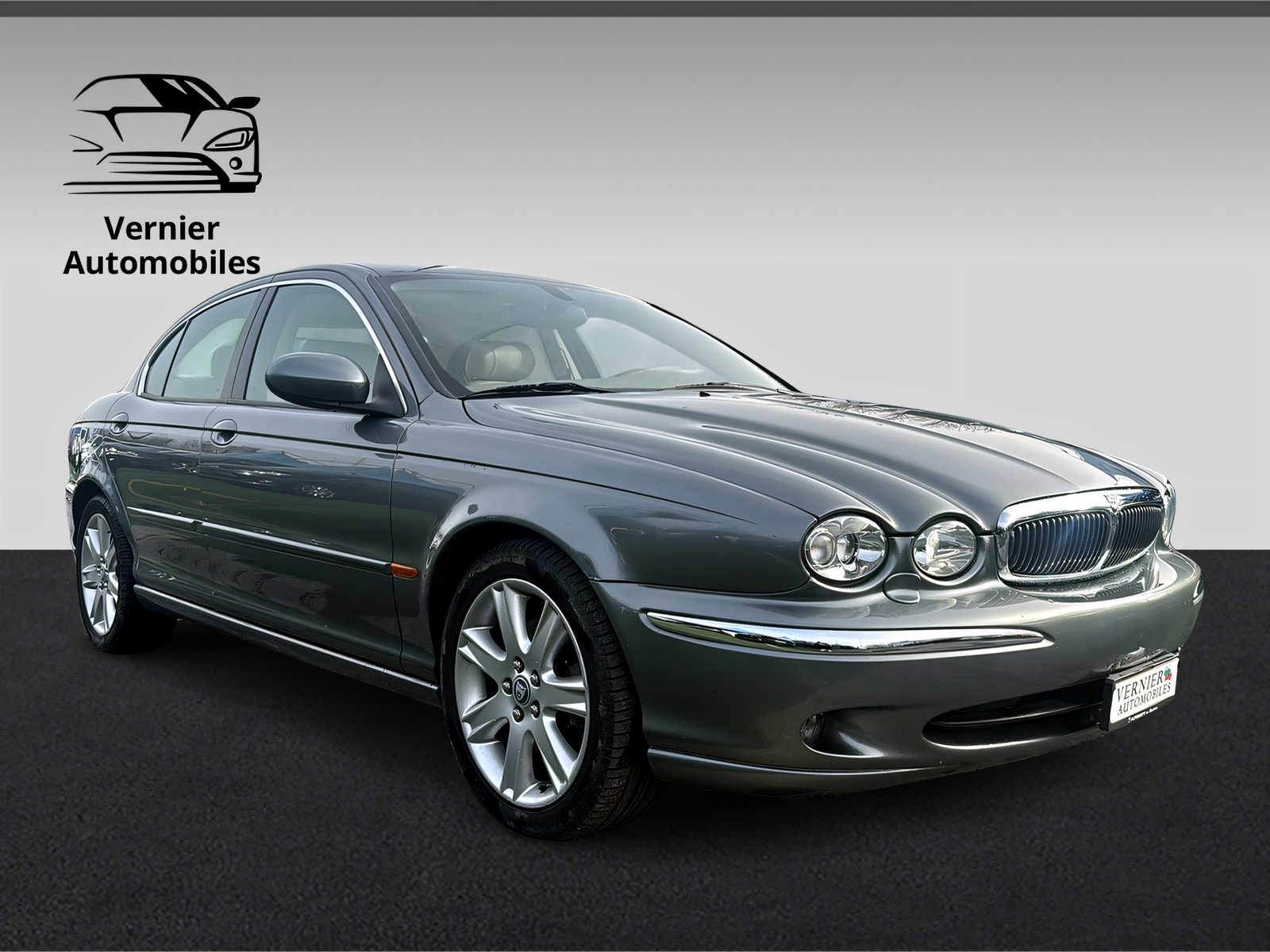JAGUAR X-Type 3.0 V6 Traction4 Executive-image-2