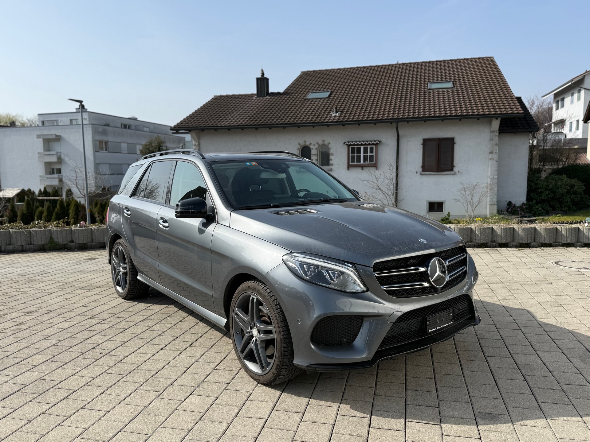 MERCEDES-BENZ GLE 350 d 4Matic 9G-Tronic-showroom-element-3