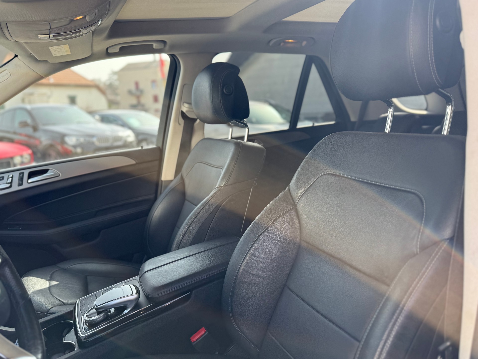 MERCEDES-BENZ GLE 350 d 4Matic 9G-Tronic-image-10