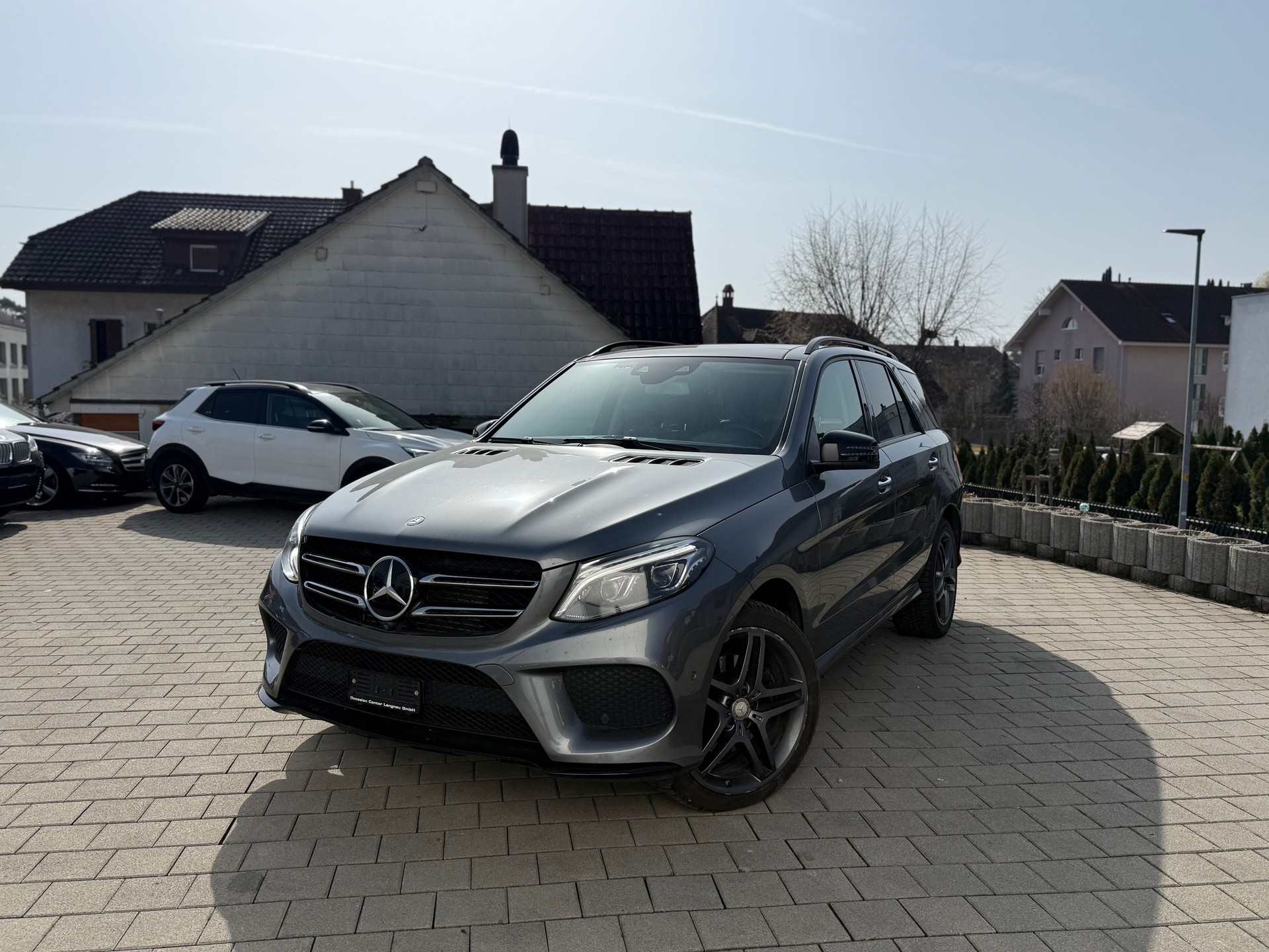MERCEDES-BENZ GLE 350 d 4Matic 9G-Tronic-showroom-element-1