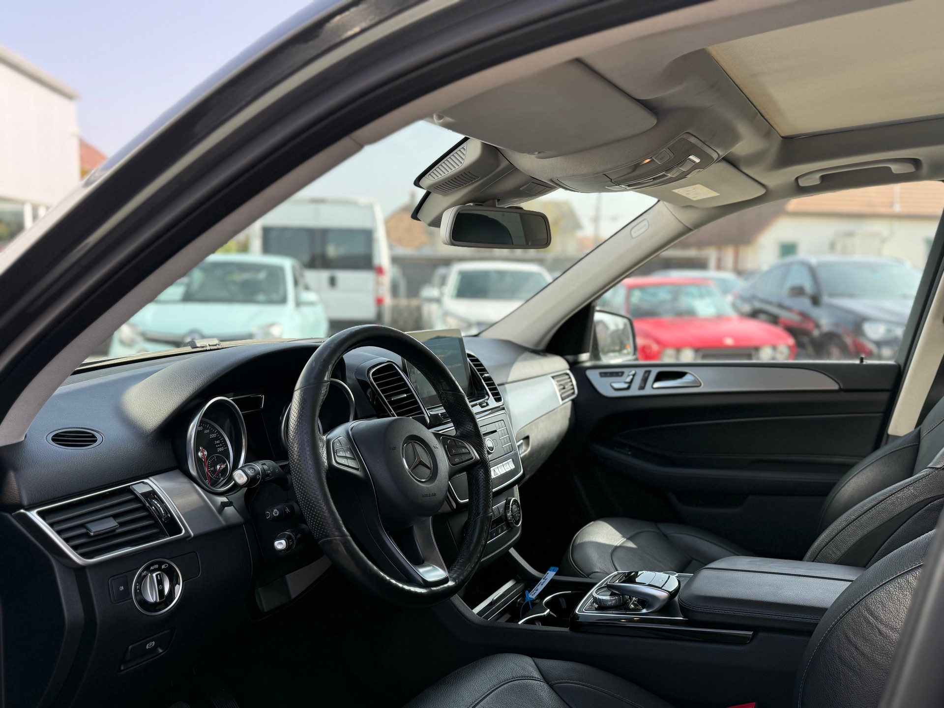 MERCEDES-BENZ GLE 350 d 4Matic 9G-Tronic-image-9