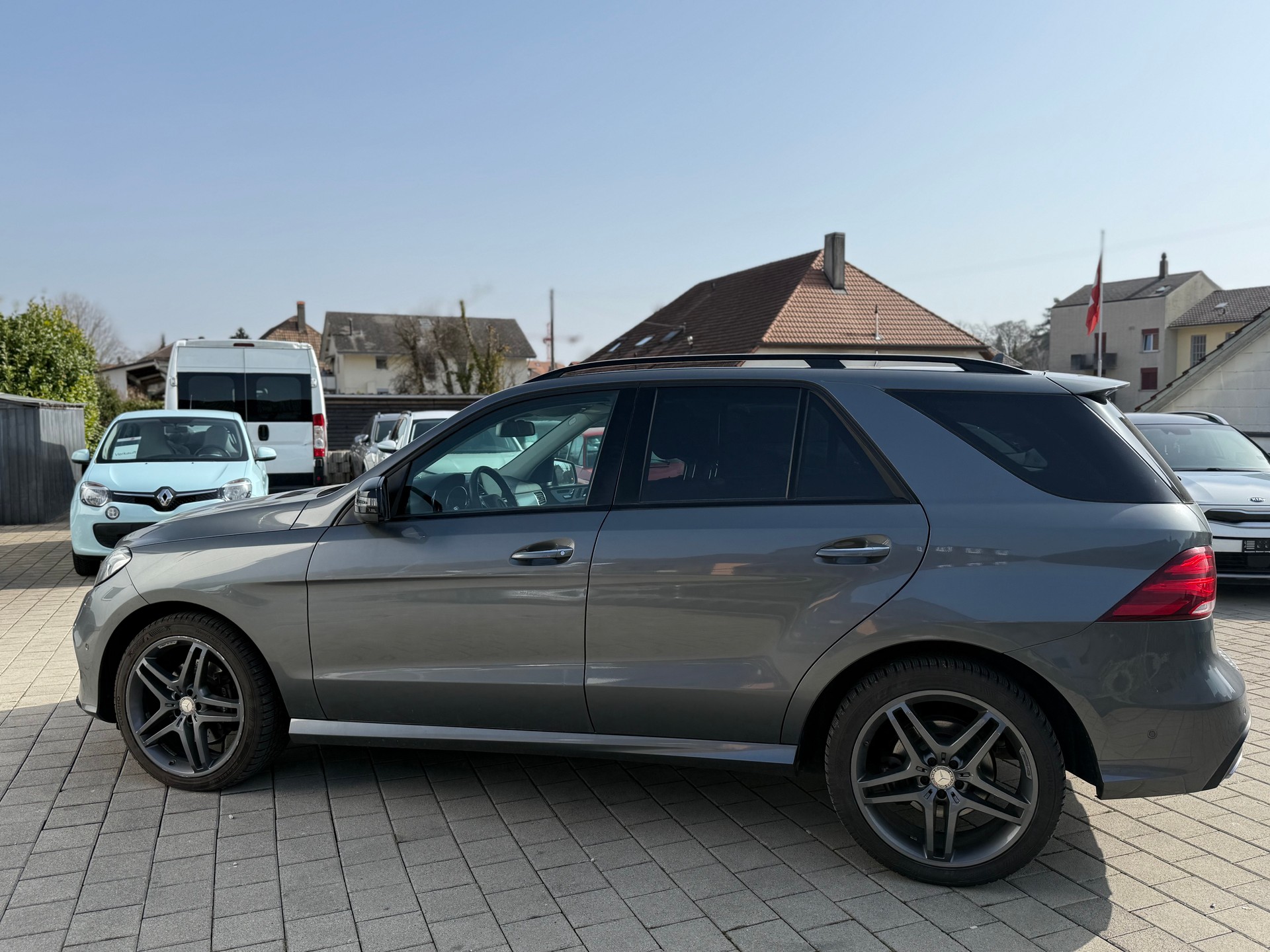 MERCEDES-BENZ GLE 350 d 4Matic 9G-Tronic-image-7