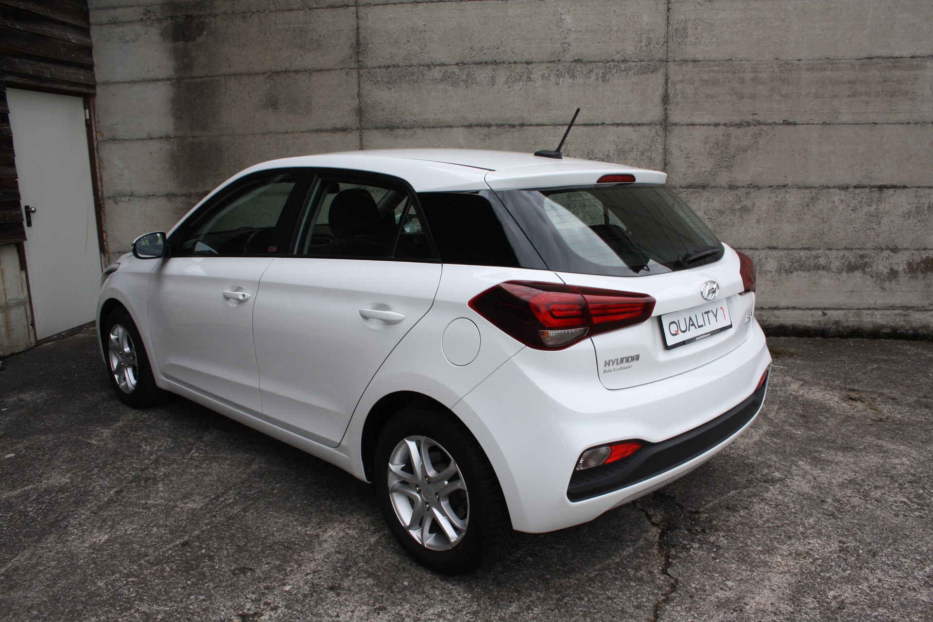 HYUNDAI i20 1.0 T-GDi Origo-image-4