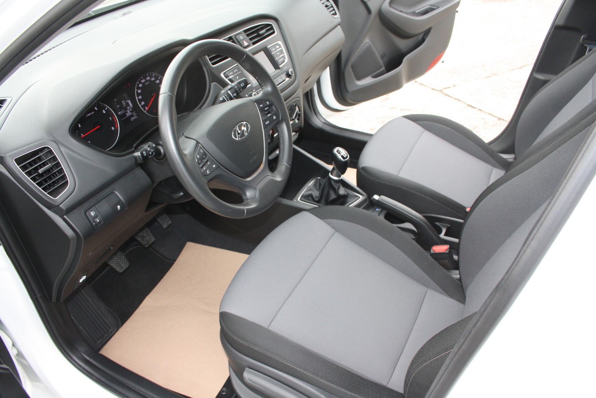 HYUNDAI i20 1.0 T-GDi Origo-image-8