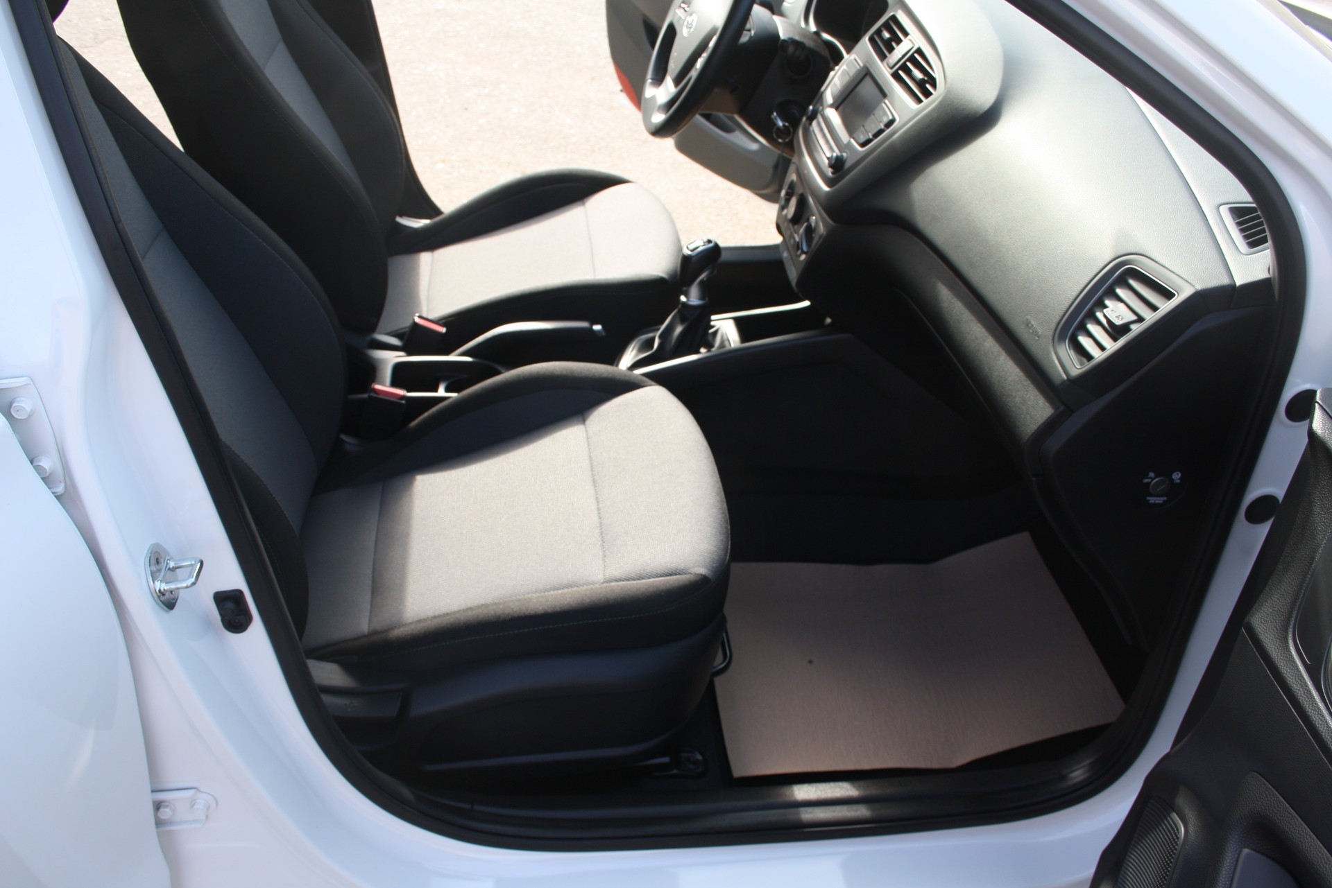 HYUNDAI i20 1.0 T-GDi Origo-image-11