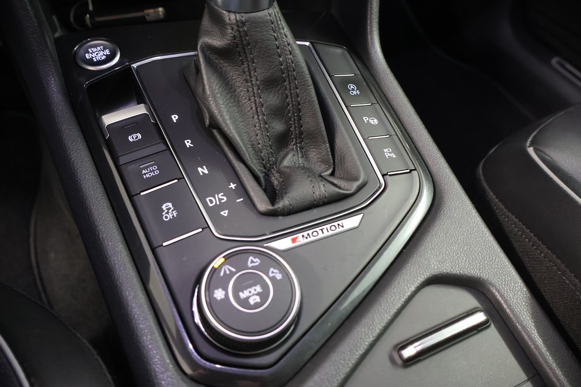 VW Tiguan Allspace 2.0 TDI SCR Highline 4Motion DSG-image-25