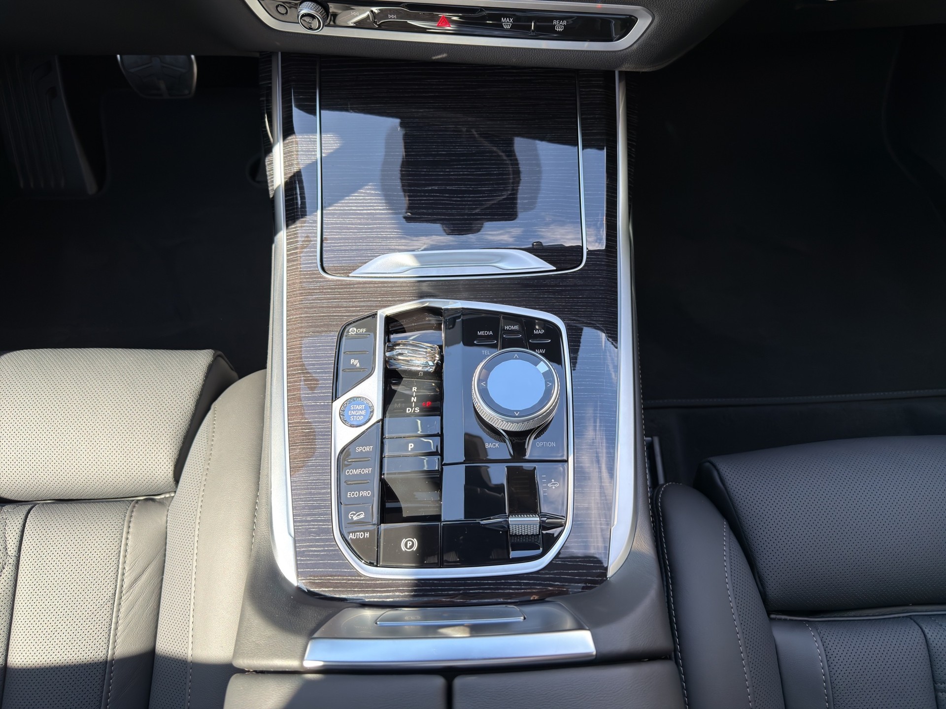 BMW X7 xDrive 48V 40d M Sport Pro Steptronic-image-15