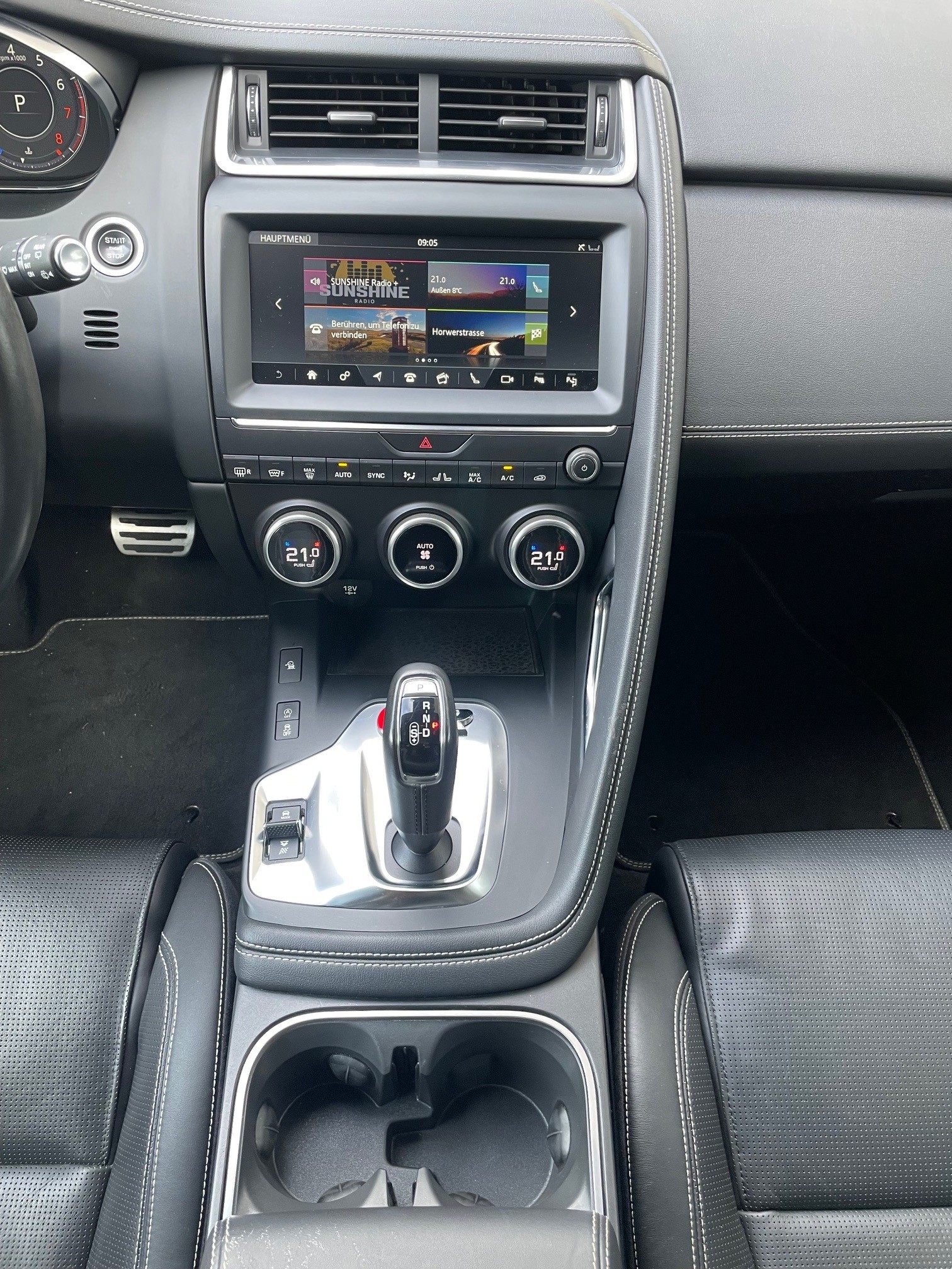 JAGUAR E-Pace 2.0 T 300 R-Dynamic HSE AWD-image-12