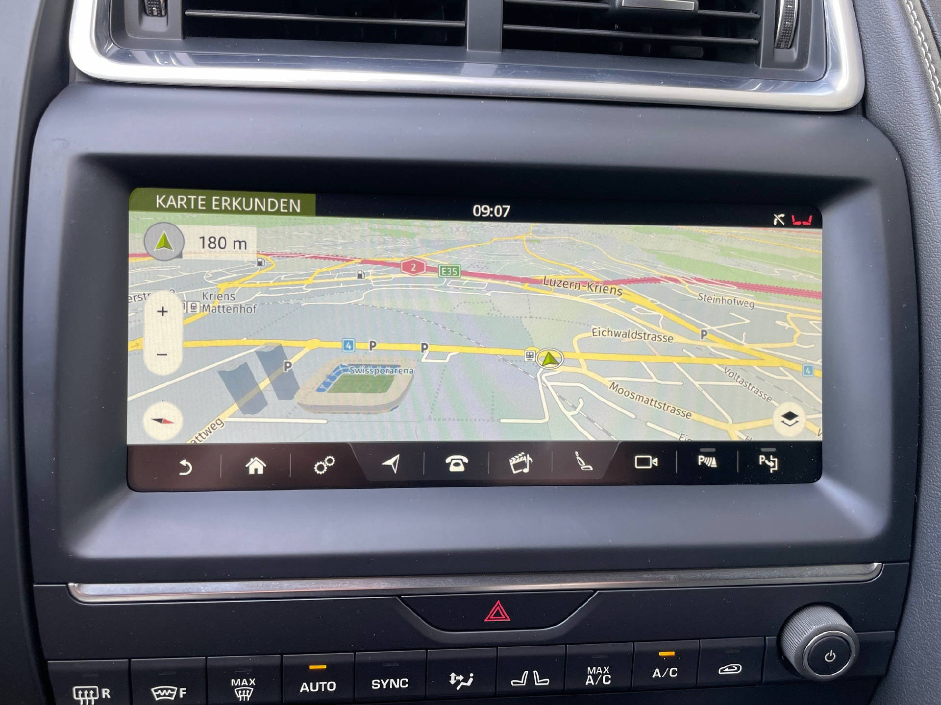 JAGUAR E-Pace 2.0 T 300 R-Dynamic HSE AWD-image-15