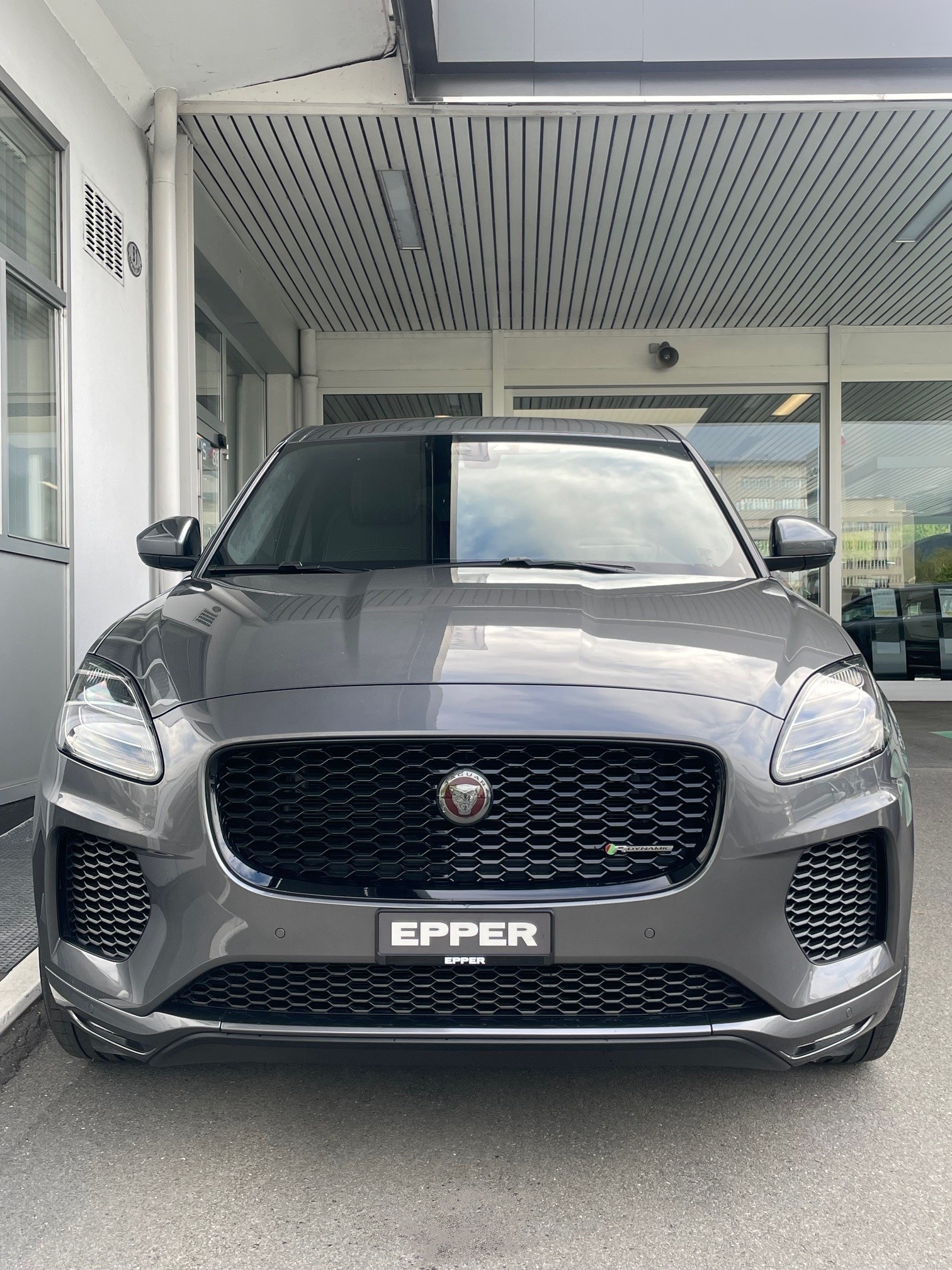 JAGUAR E-Pace 2.0 T 300 R-Dynamic HSE AWD-image-24
