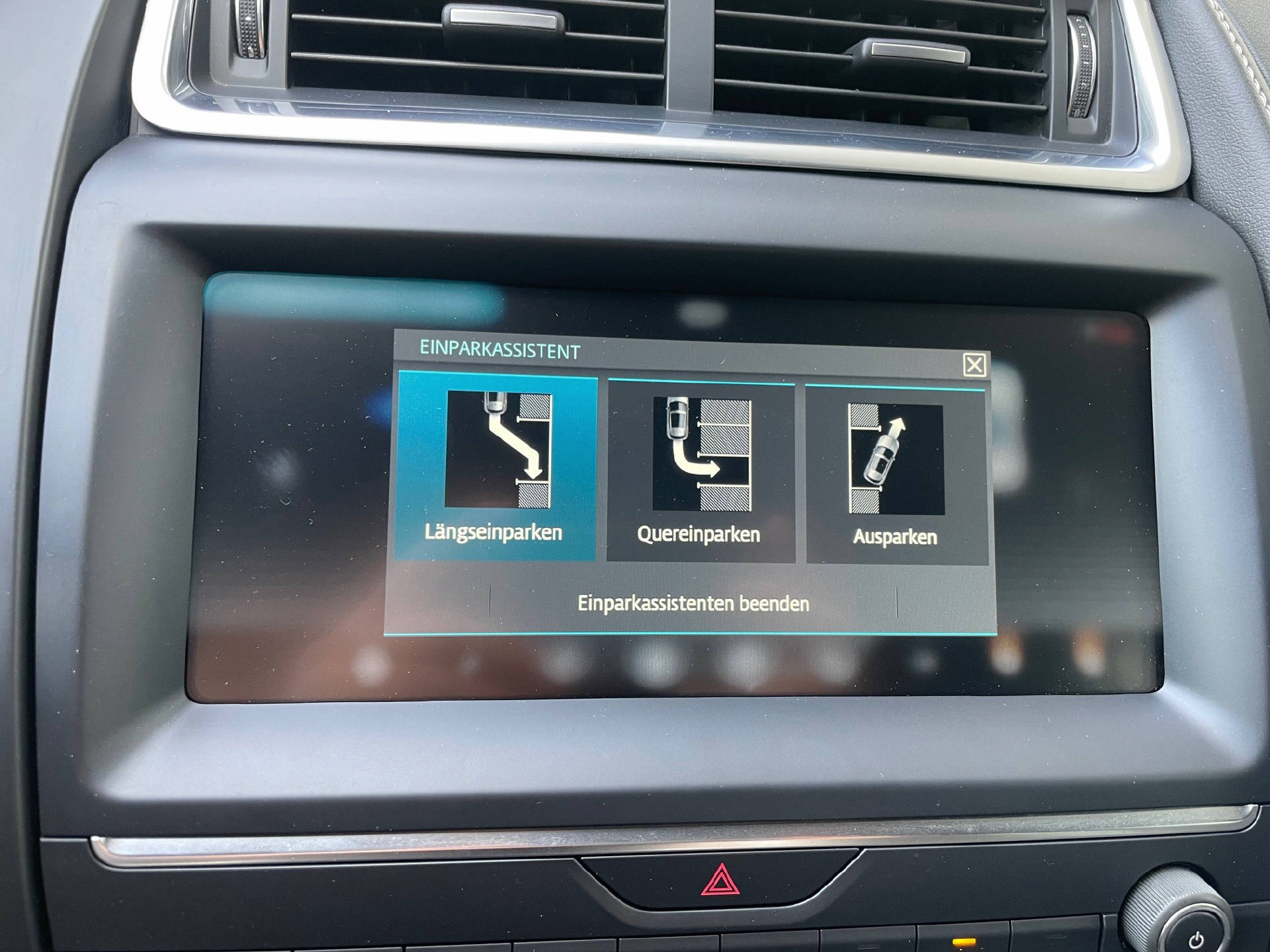 JAGUAR E-Pace 2.0 T 300 R-Dynamic HSE AWD-image-19