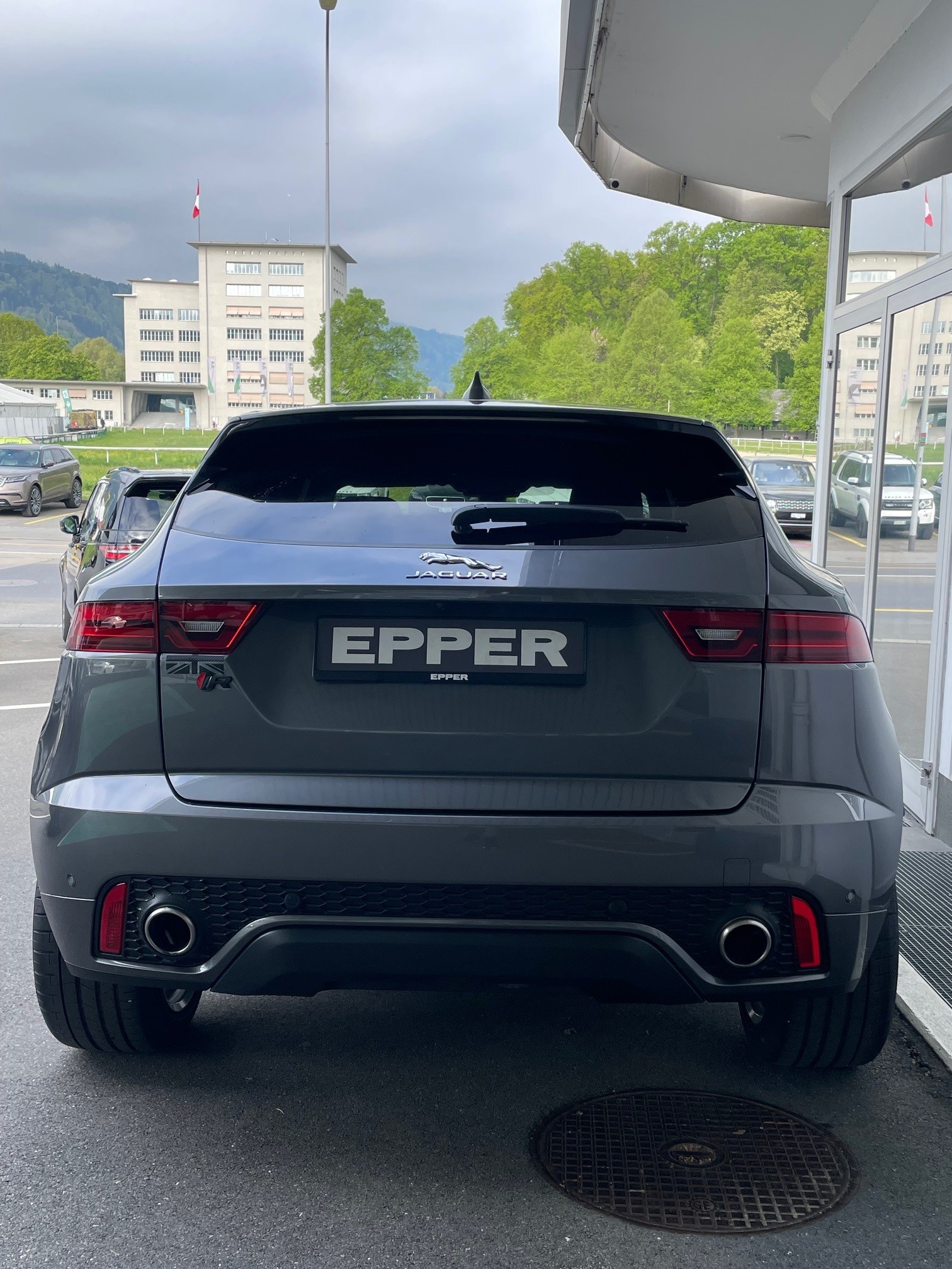 JAGUAR E-Pace 2.0 T 300 R-Dynamic HSE AWD-image-27