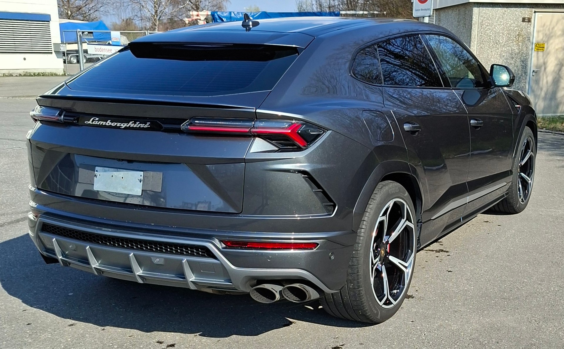LAMBORGHINI Urus E-Gear-image-2
