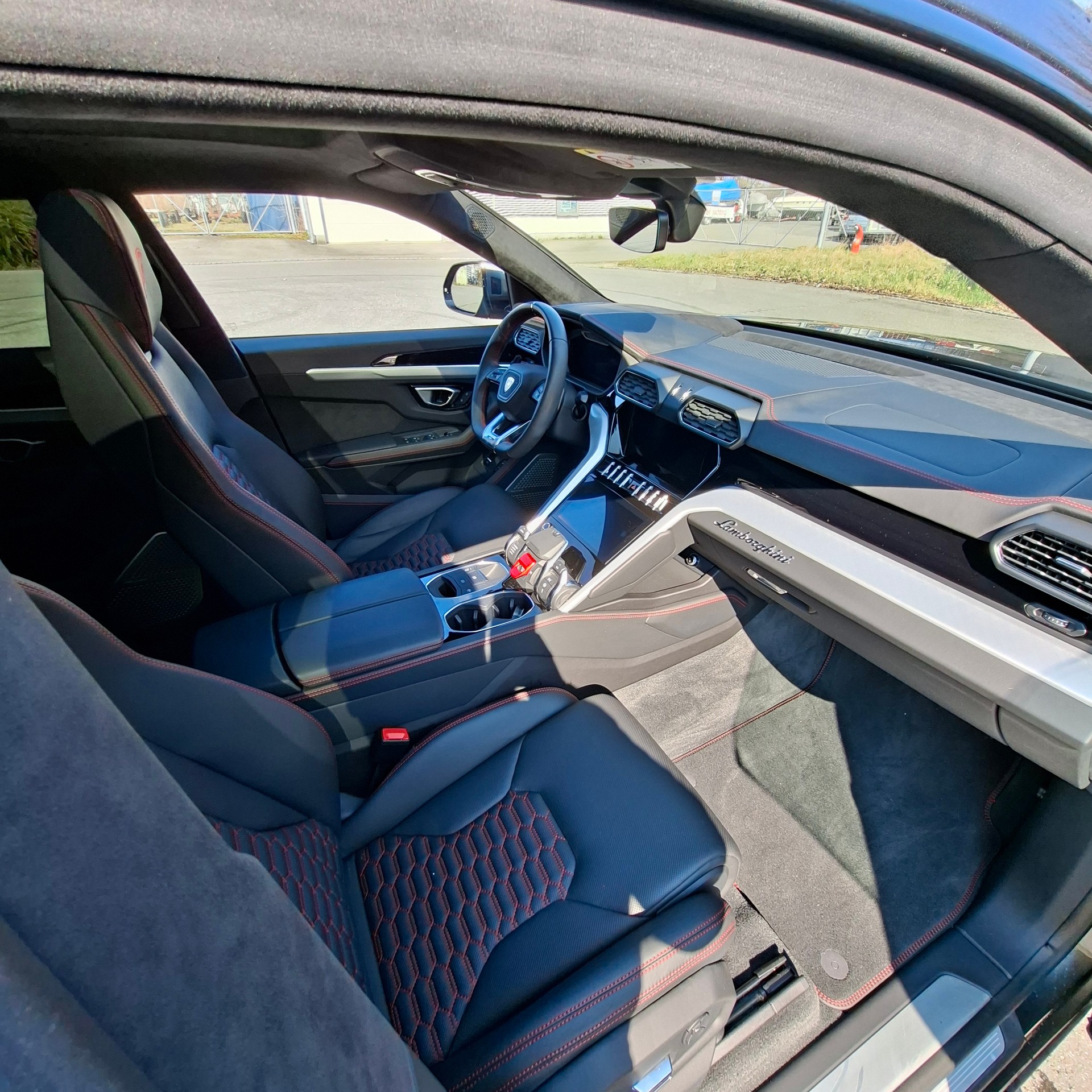 LAMBORGHINI Urus E-Gear-image-6