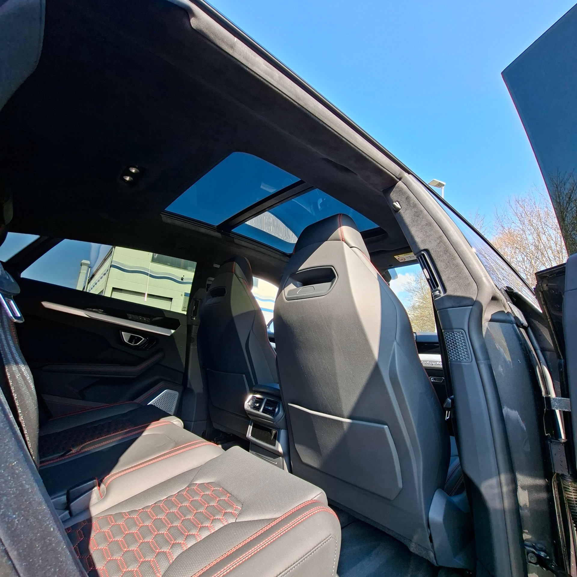 LAMBORGHINI Urus E-Gear-image-10