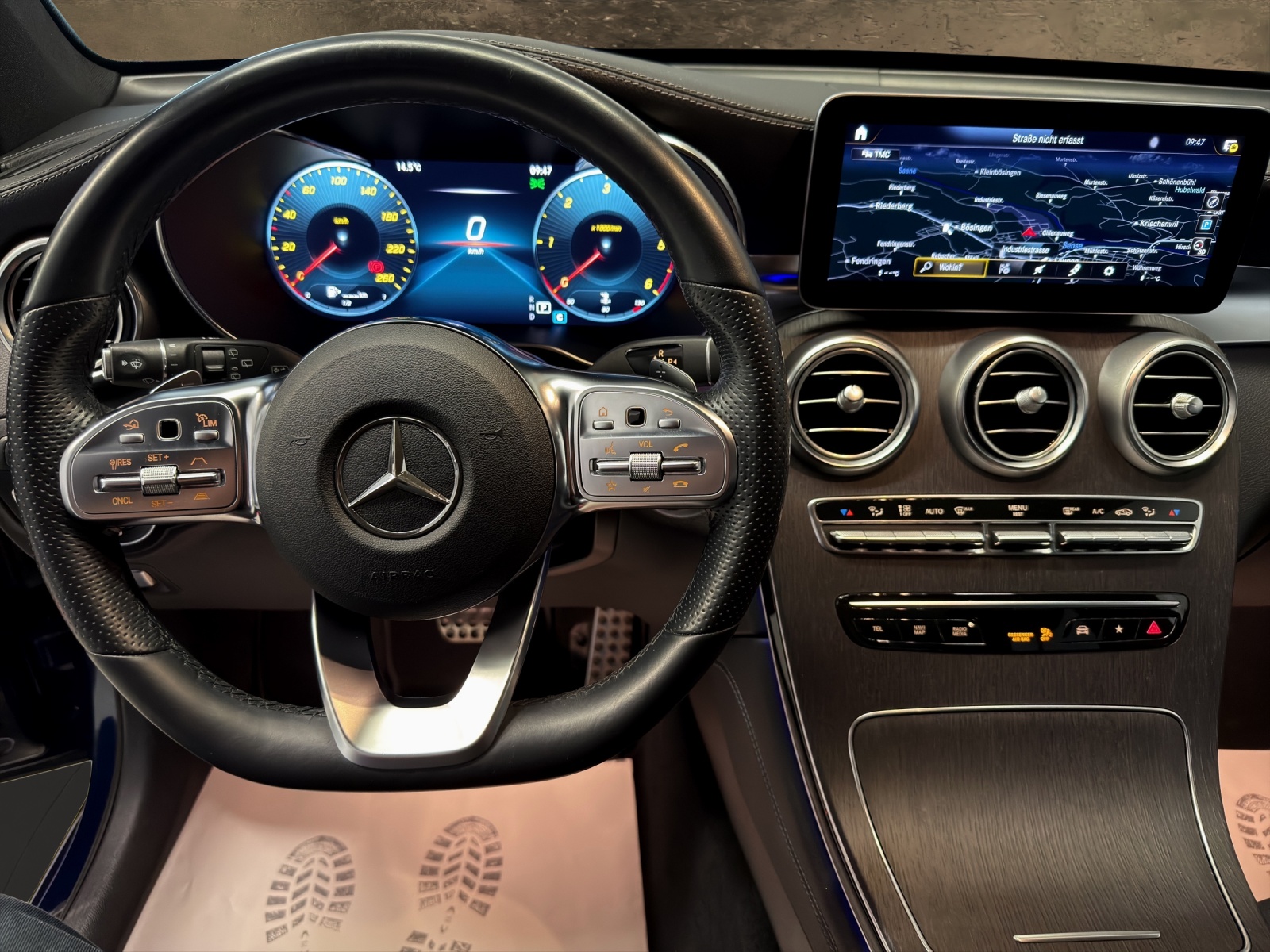 MERCEDES-BENZ GLC 300 d AMG Line 4Matic 9G-Tronic-image-8