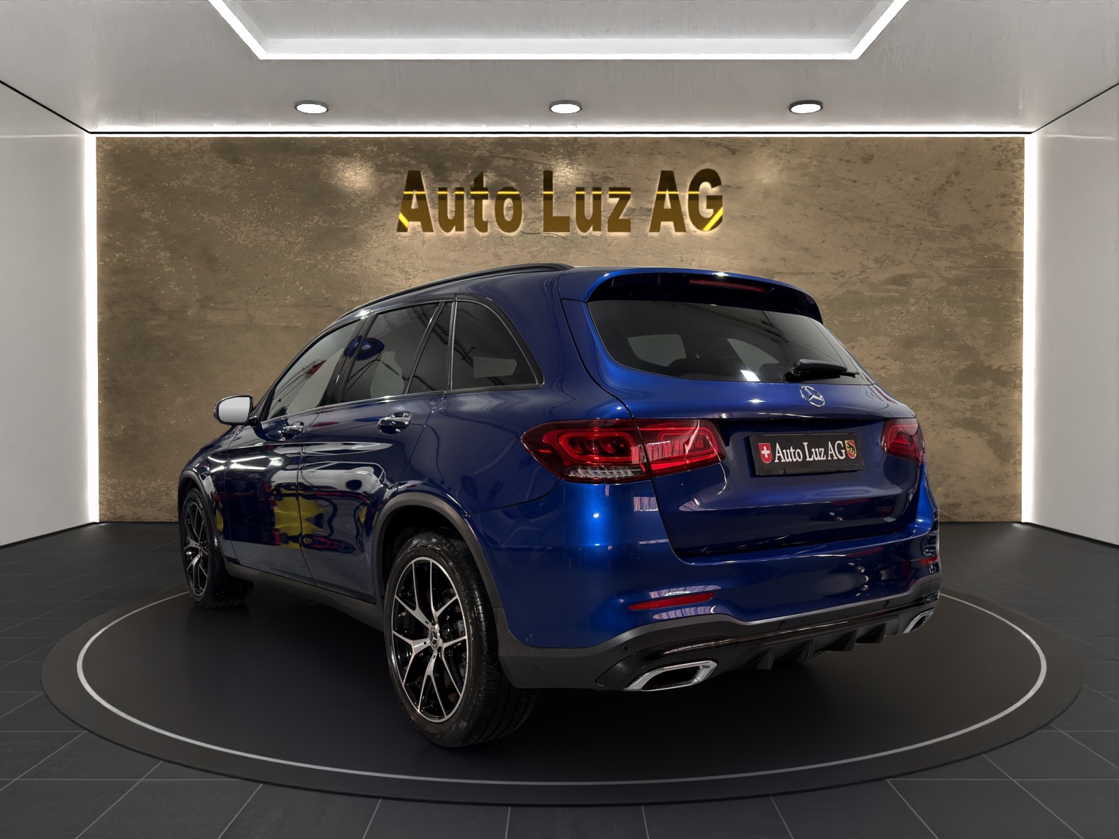 MERCEDES-BENZ GLC 300 d AMG Line 4Matic 9G-Tronic-image-4