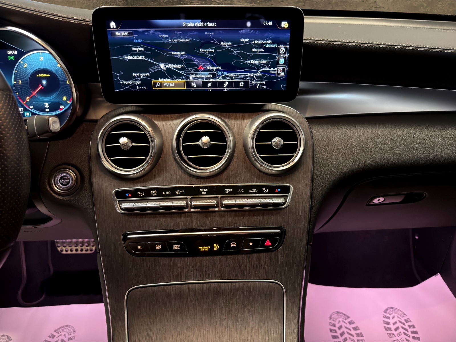 MERCEDES-BENZ GLC 300 d AMG Line 4Matic 9G-Tronic-image-9