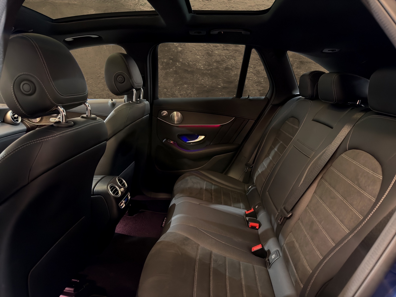 MERCEDES-BENZ GLC 300 d AMG Line 4Matic 9G-Tronic-image-13