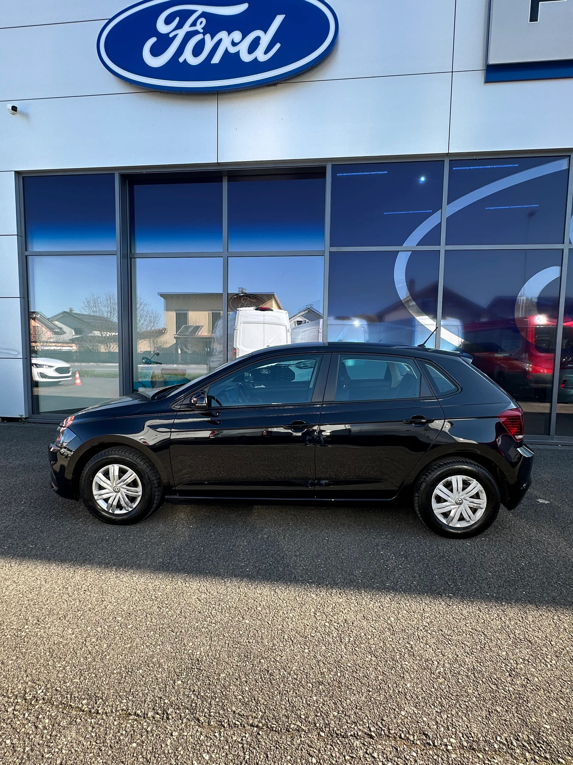 VW Polo 1.0 MPI 80 Trendline-image-2