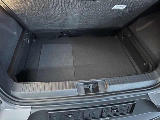 RENAULT Captur-image-11