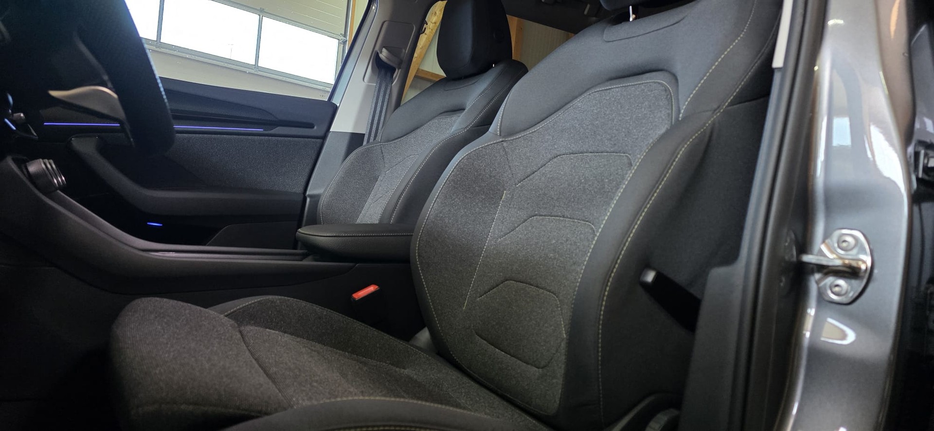 SKODA Kodiaq 1.5 TSI mHEV Selection *Rückfahrkamera*7-Sitzer*-image-9