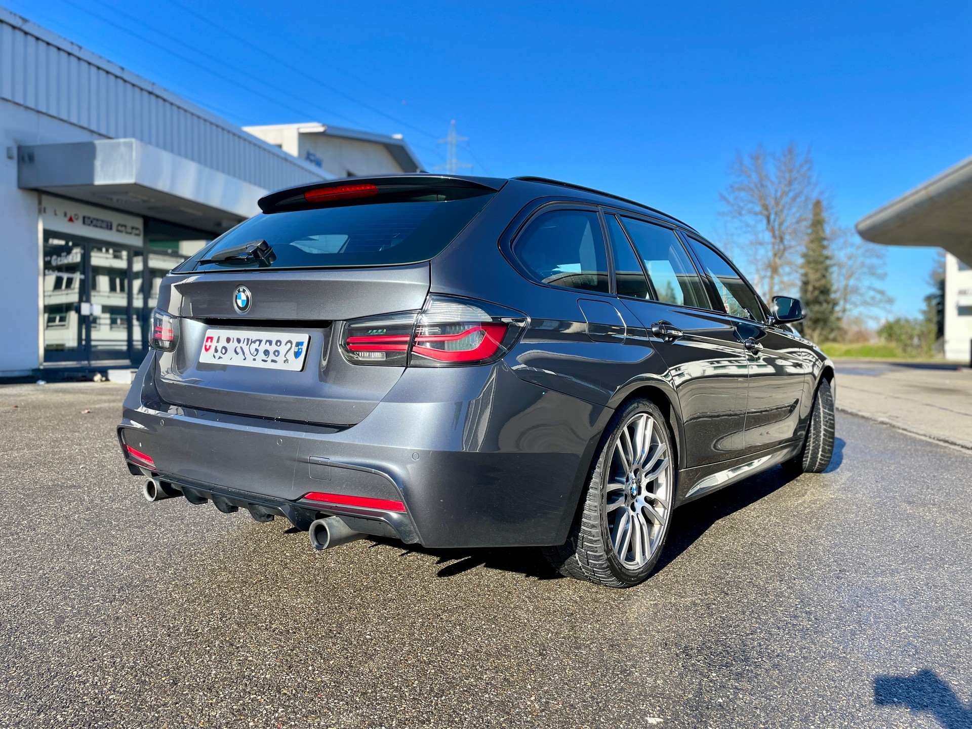 BMW 335i Touring Sport Line Steptronic-image-3